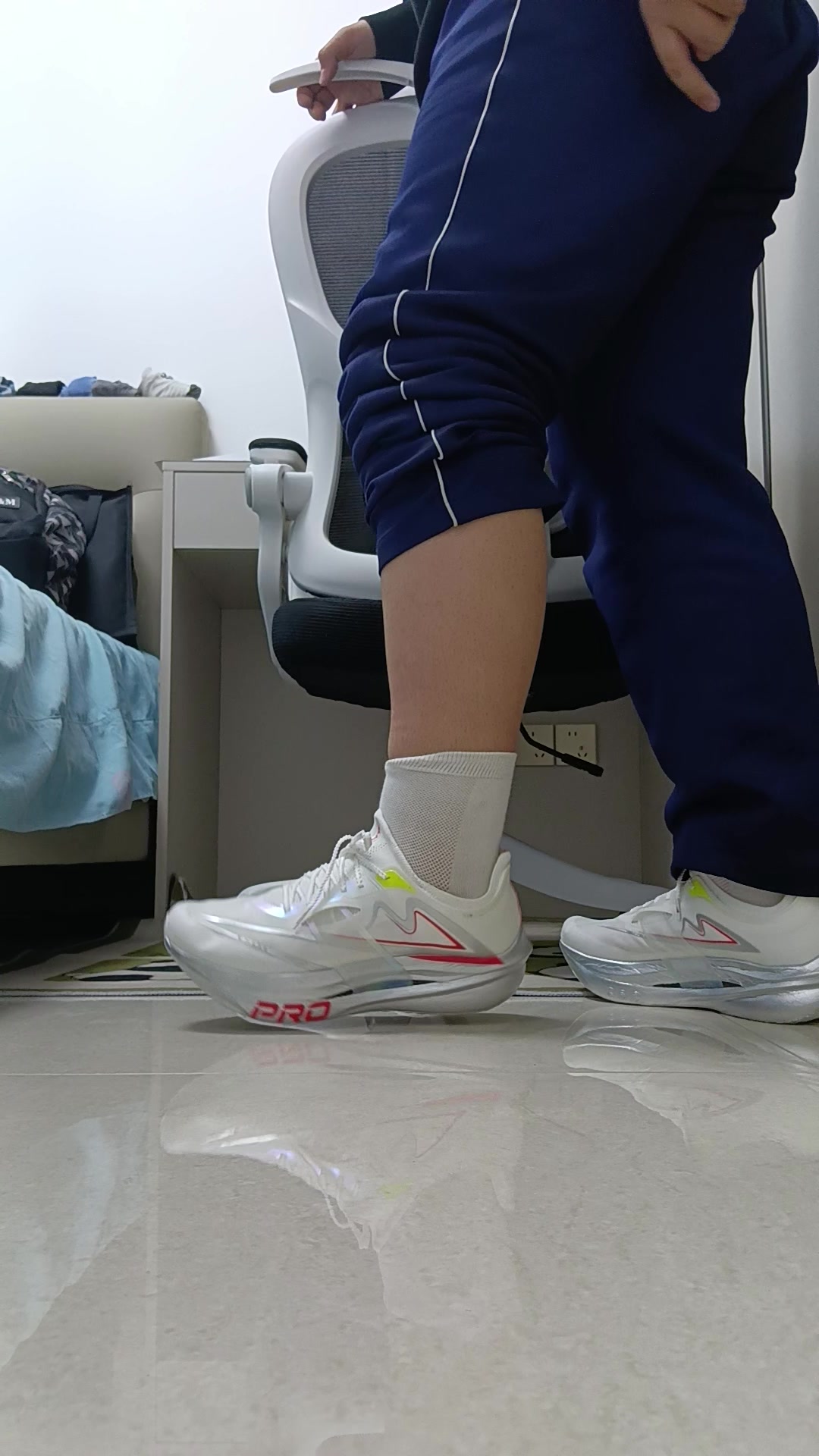 👟球鞋名称：

📌是否偏码【偏大/不偏码