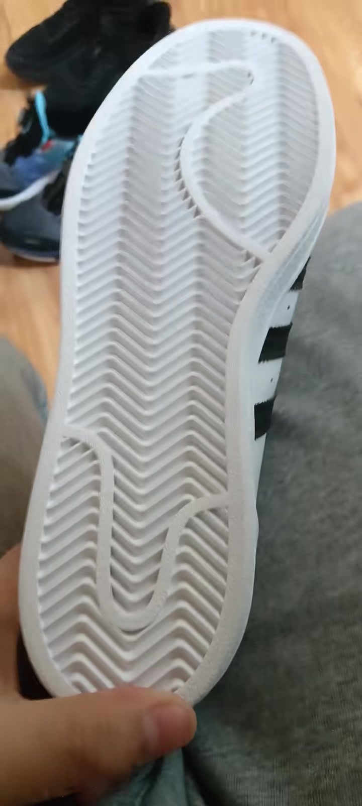 鞋子不错 孩子很喜欢👟球鞋名称：

🔍分