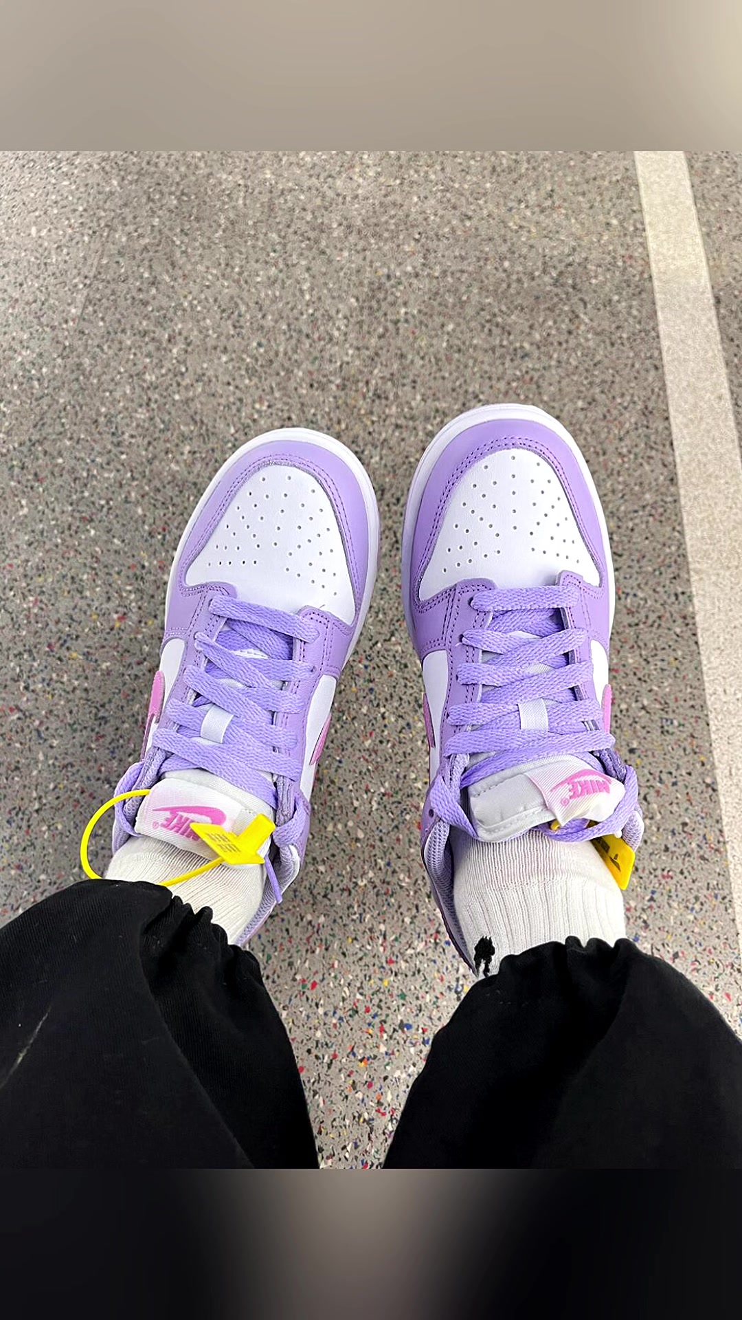 姐妹们，你们说这👟能留吗？|||Nike