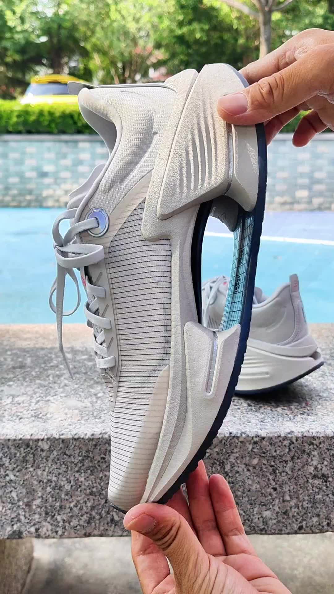 值得买吗？》小绝影3.0独领风S，独当一面