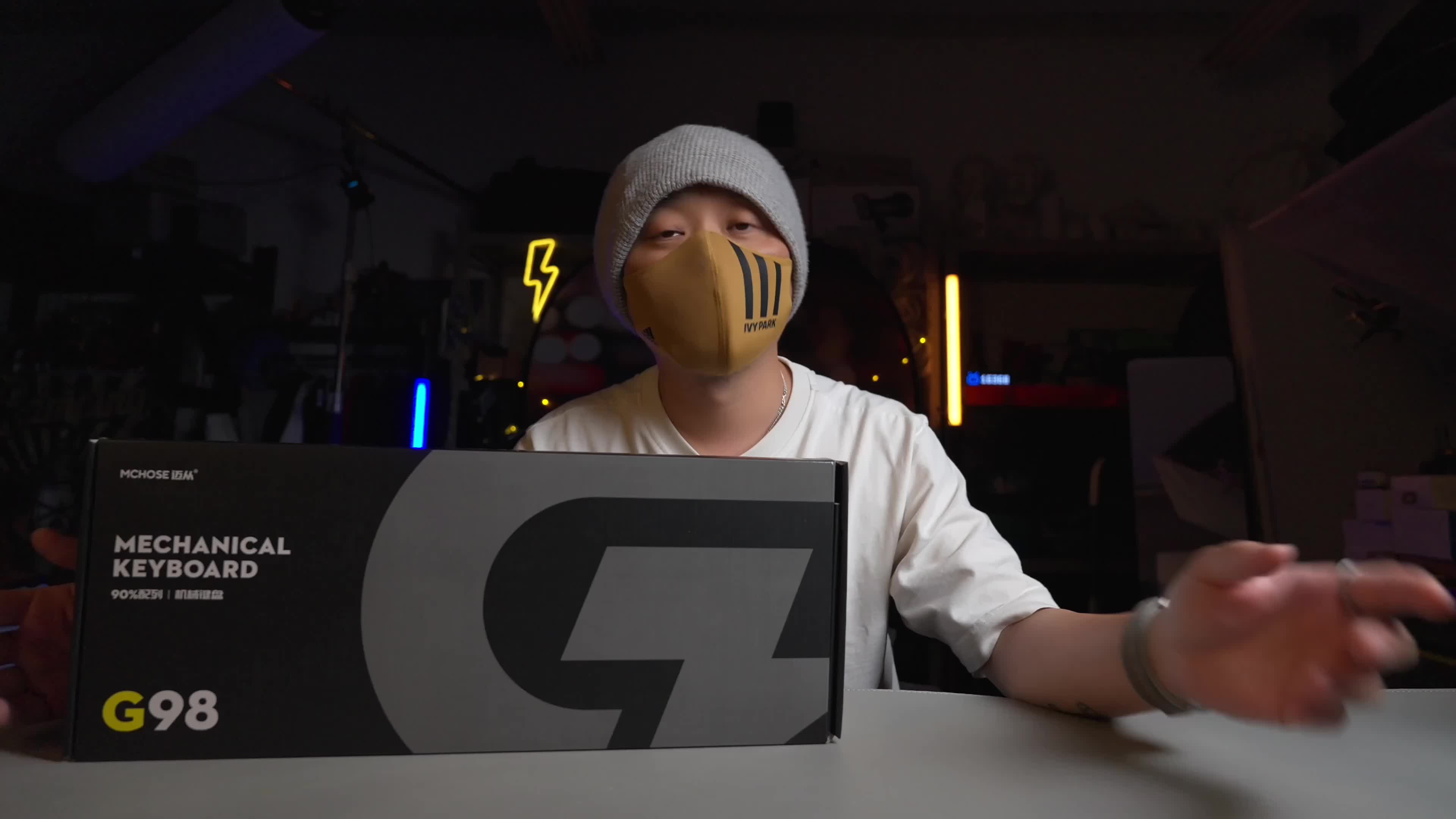 这次是高贵的紫色，你心动了吗？迈从G98