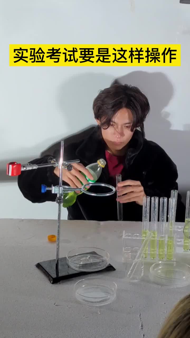 是吃酸奶要舔盖，汽水溢出也要嘬干净的干饭魂