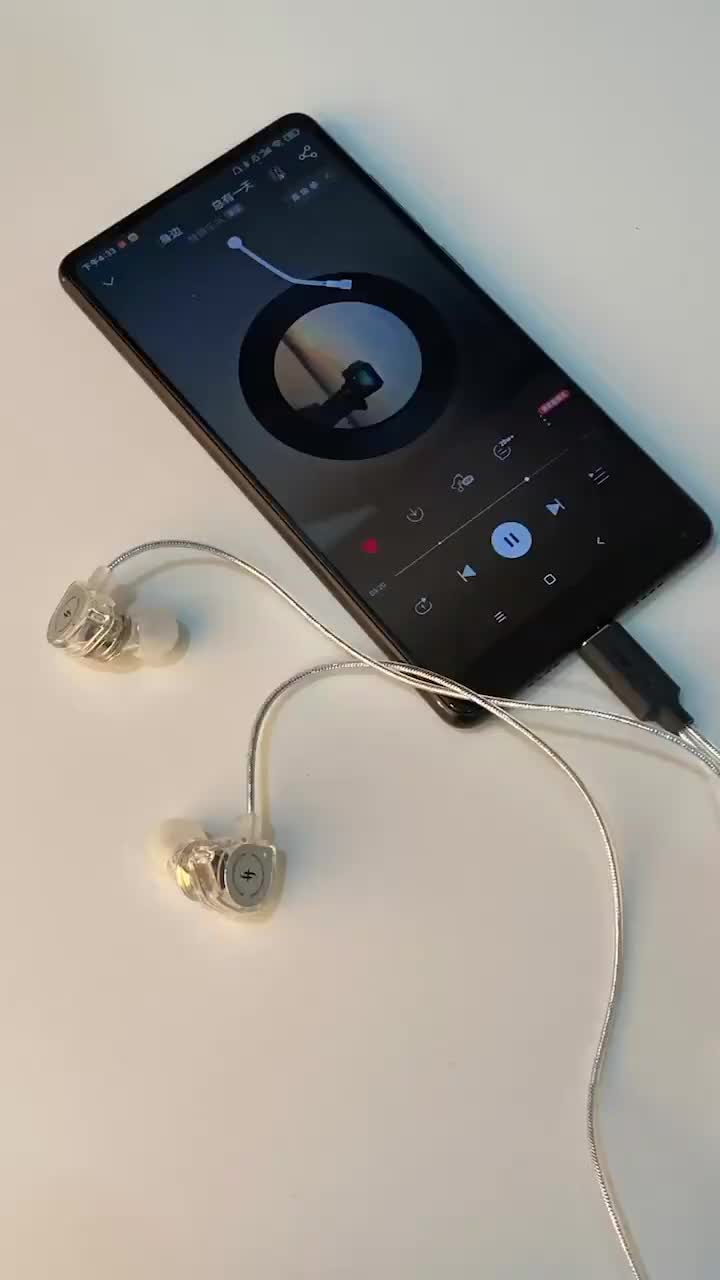什么！你怎么知道我有兴戈 EW100🎧啦