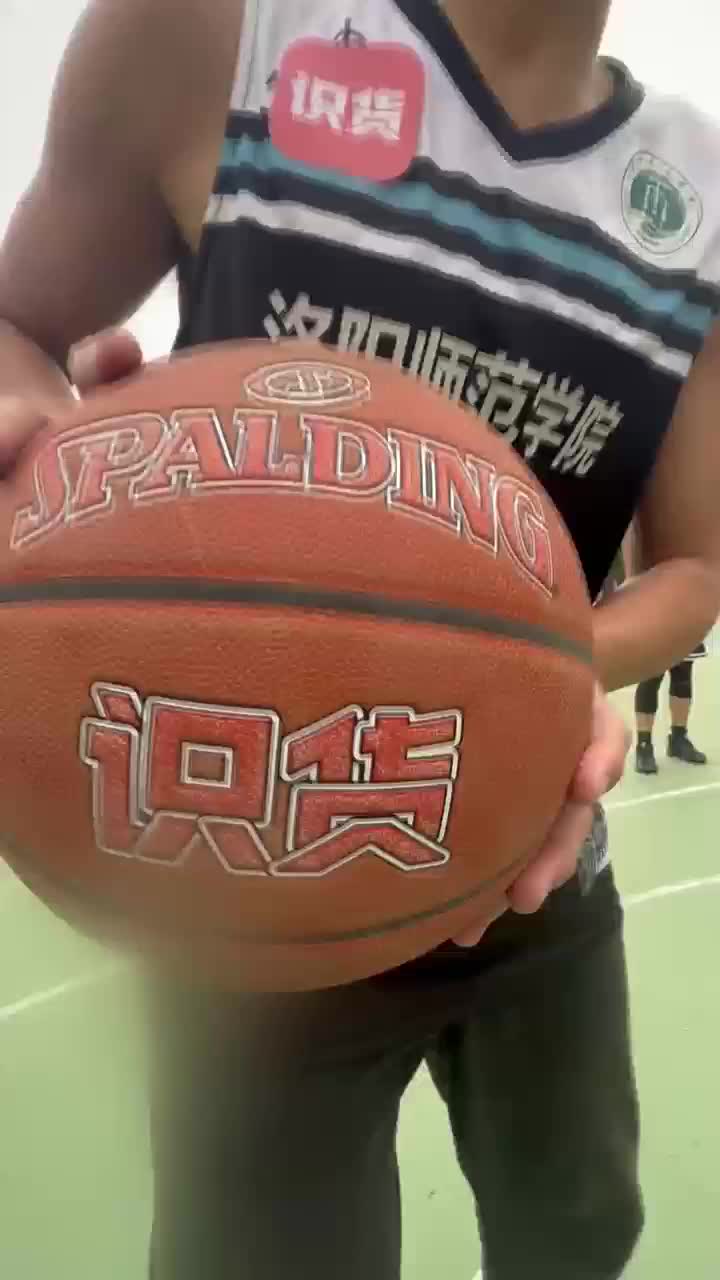 #识货校园篮球赛
#识货马克华菲
#识货