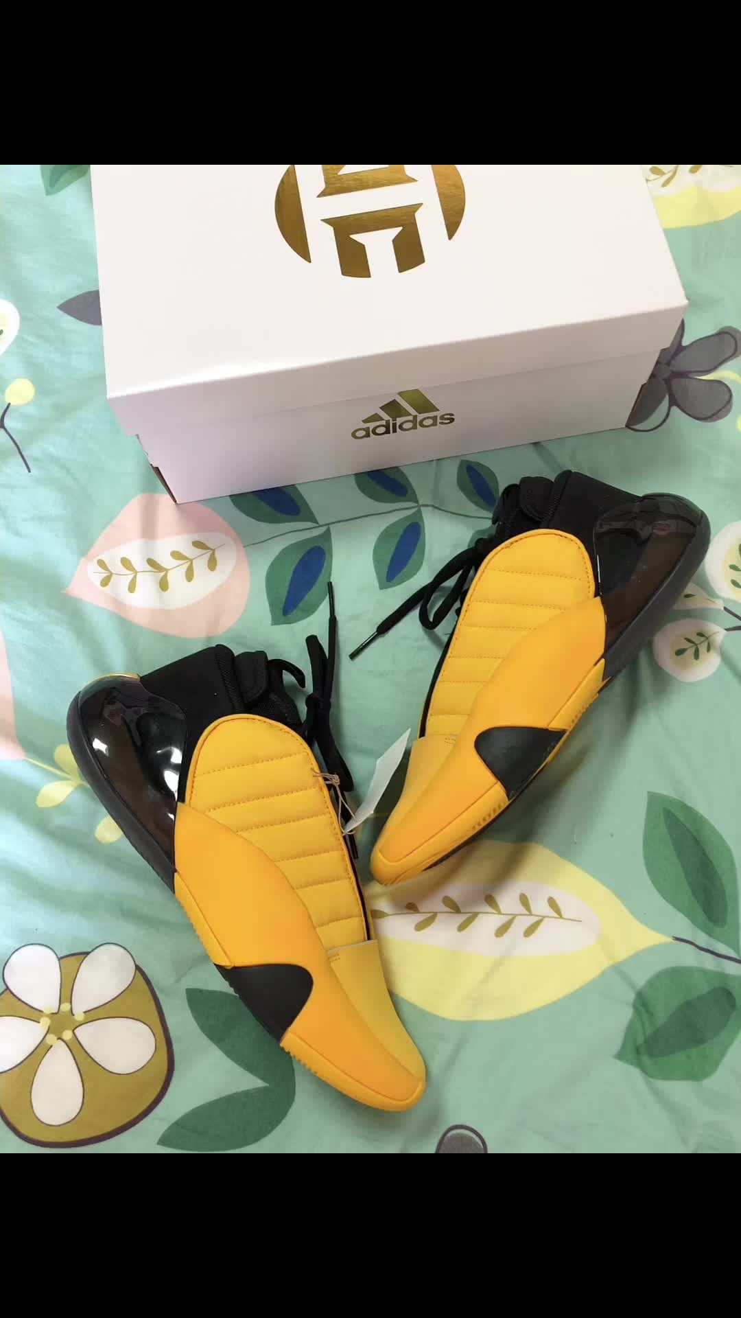 黑黄配色真的yyds