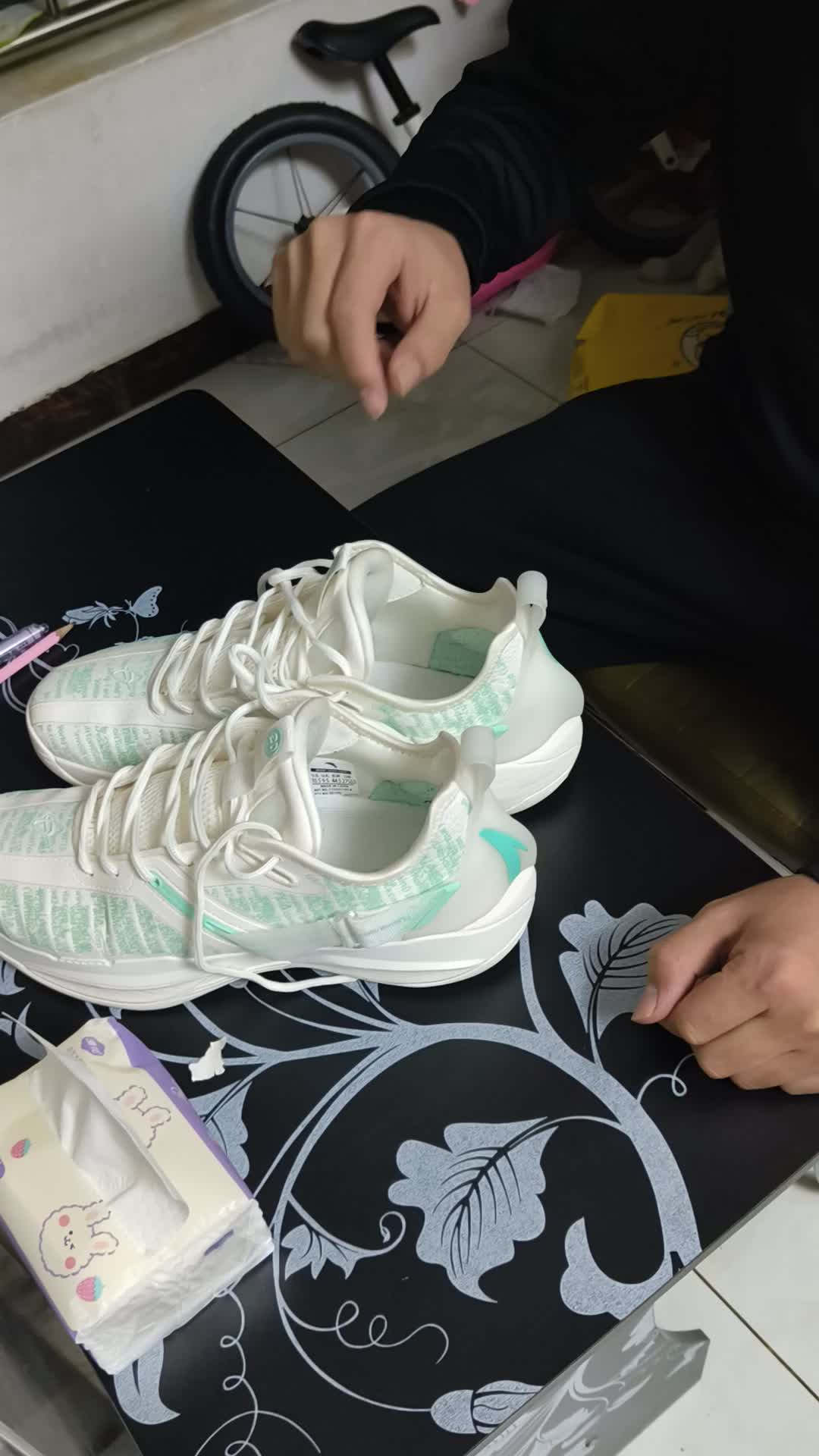 买这双鞋子一定要知道的，希望大家都能看见