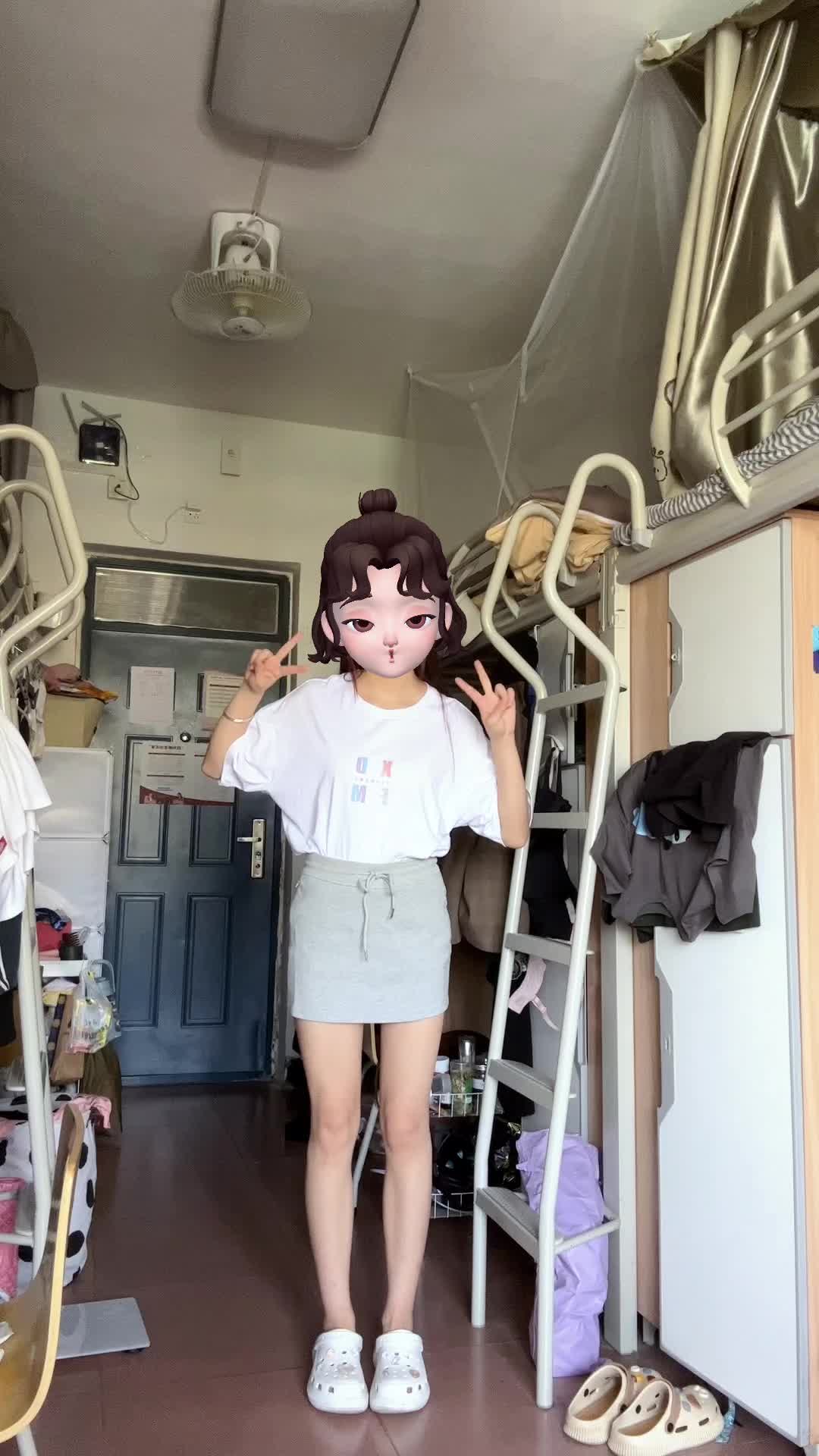 夏日必备的白色短袖太好看啦