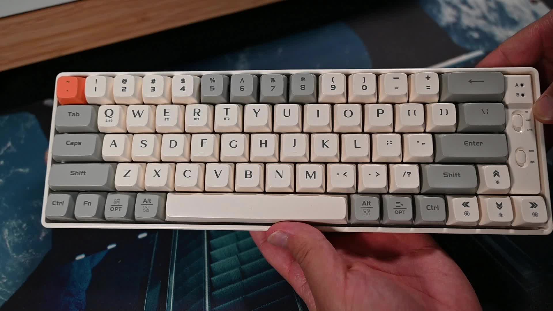 桌面小户型必入！配置拉满，狼途GK65