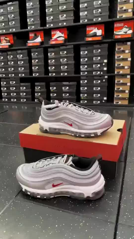nike银色子弹头好看不