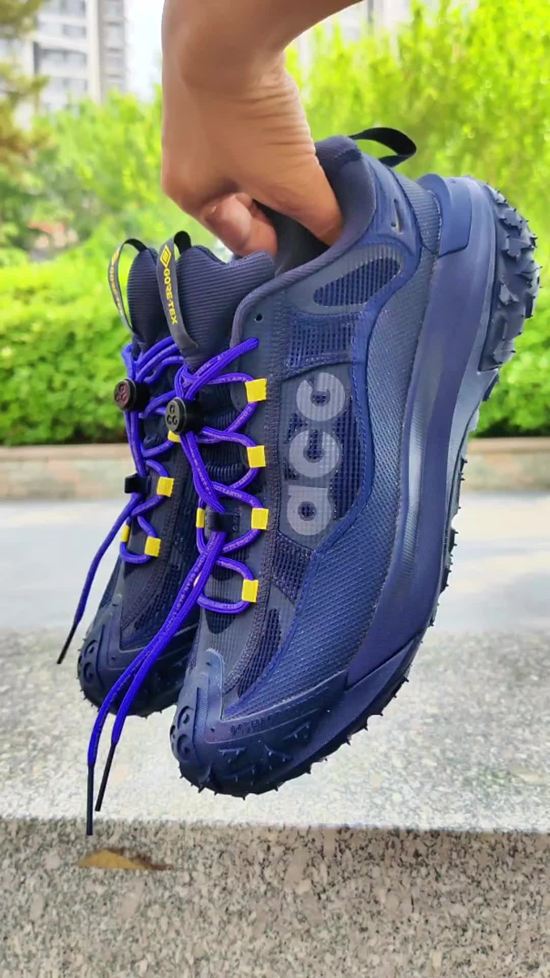 专业登山鞋》NIKE ACG户外运动鞋