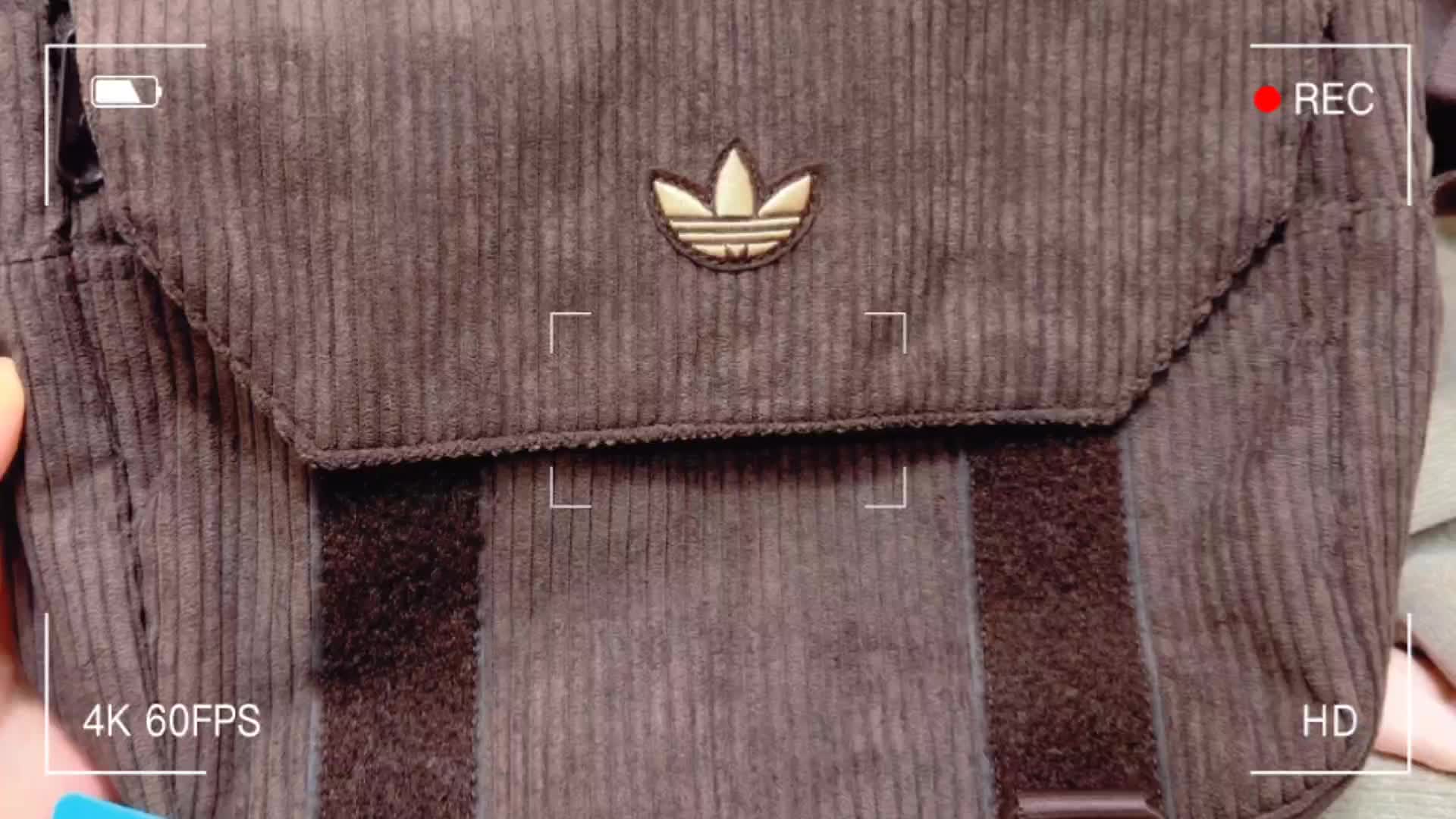 adidas originals 三叶草 钩环闭合 灯芯绒 斜挎包单肩包 常规 男女同款情侣款 深棕