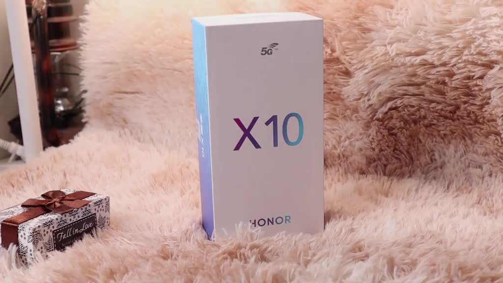 荣耀X10上手体验：90Hz+麒麟820
