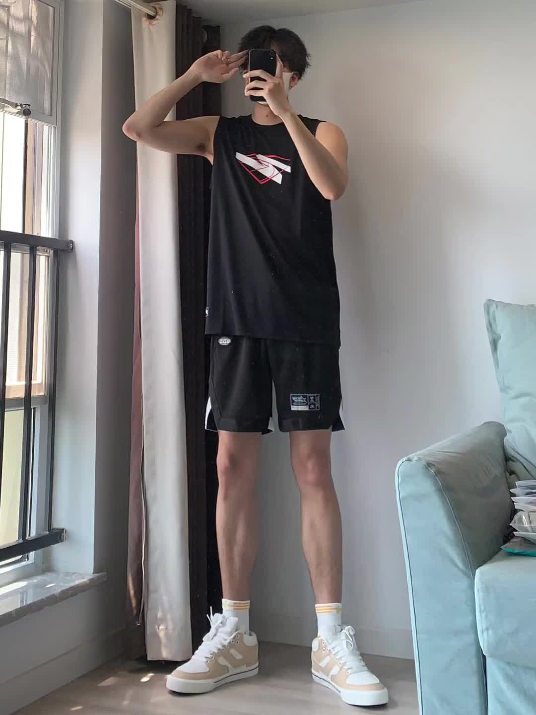 今天运动穿这件 ootd穿搭  男孩子也