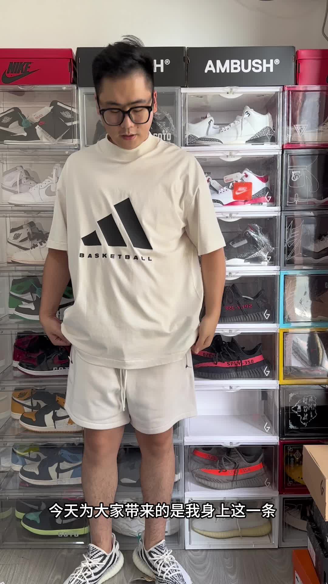 Adidas Basketball系列中的白色短裤尺码怎么选？