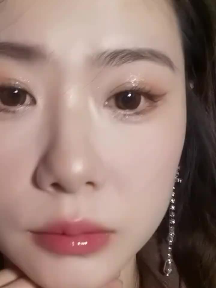 牛郎+乌托邦=打开玩彩妆的大门