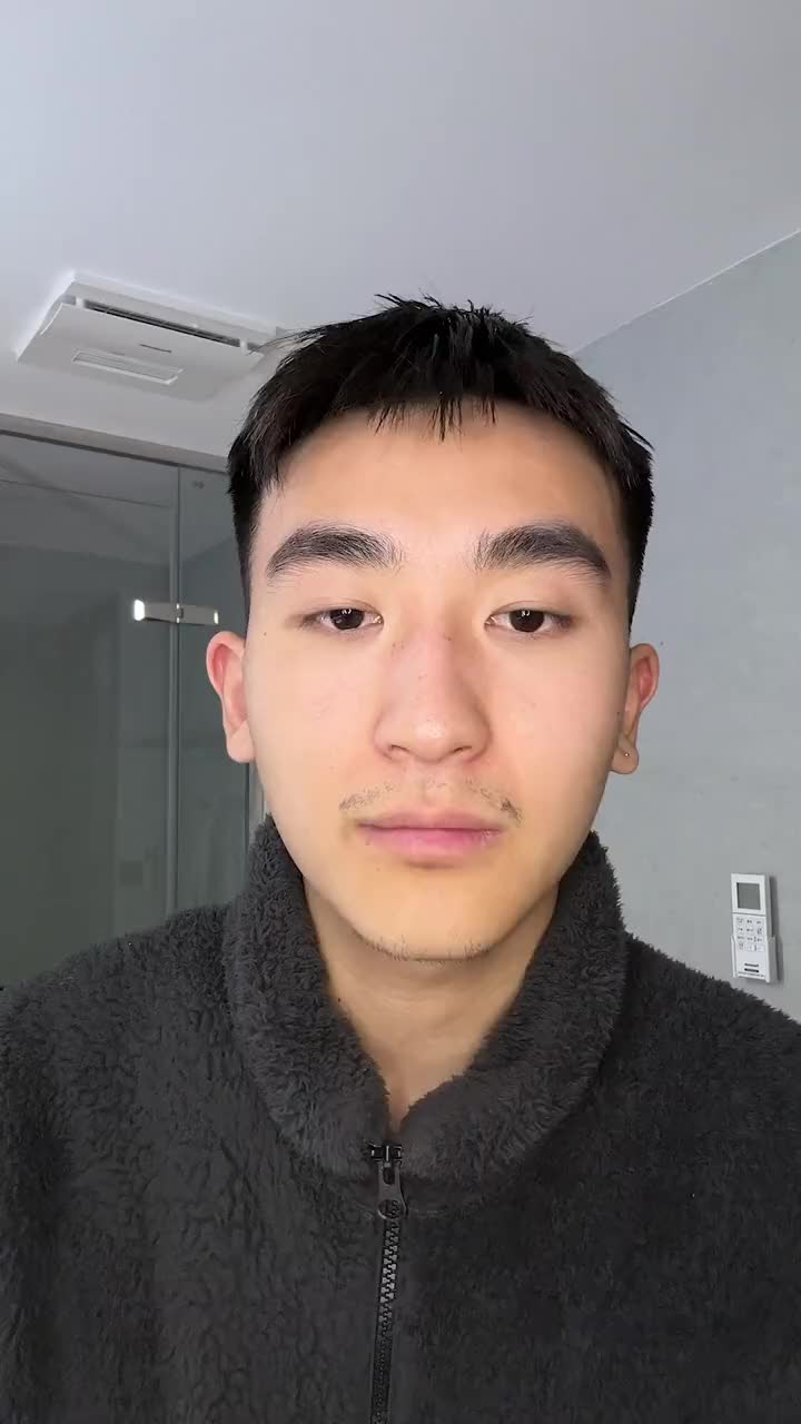 男生想变帅打扮一下就行！