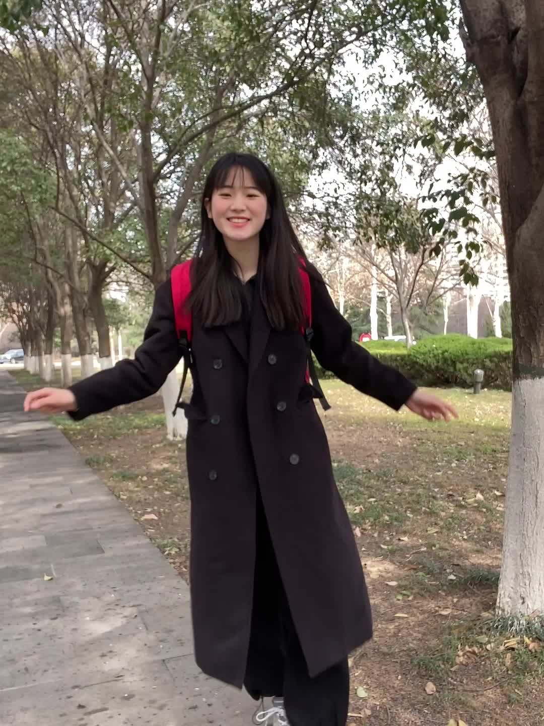 斯凯奇红书包太青春了吧～