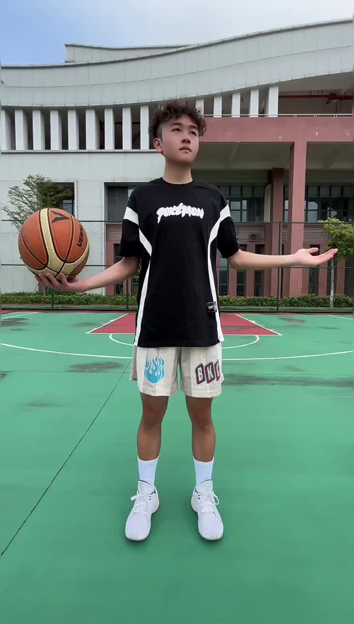 你总爱说食言的话 我也总是信
