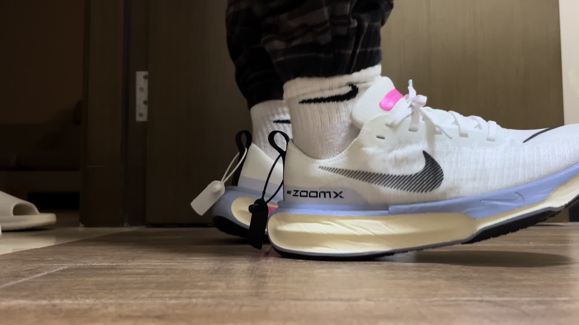 我愿称之为弹簧鞋颜值天花板