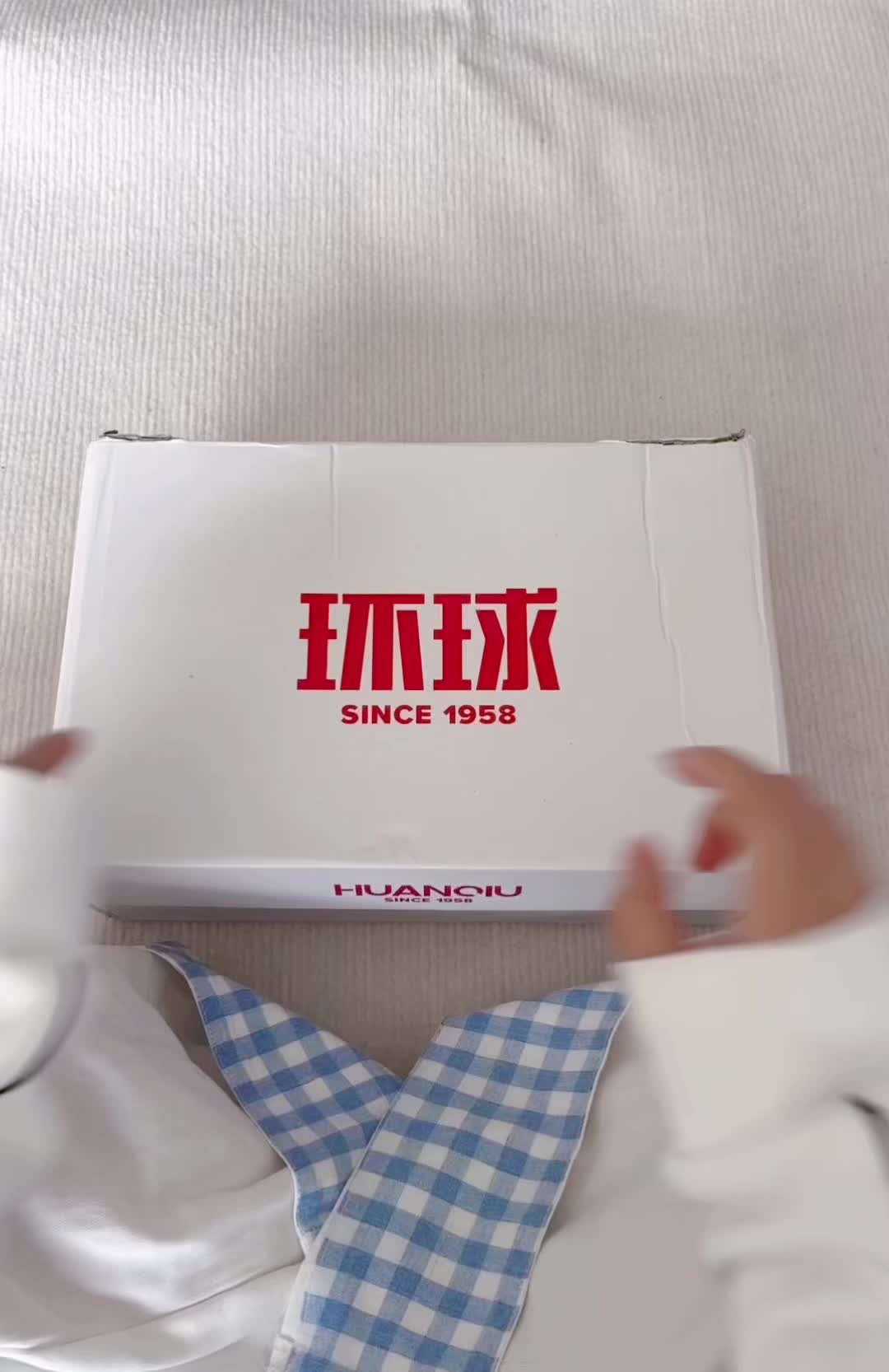 偶买噶!奶呼呼的蓝色kitty板鞋太可爱啦!