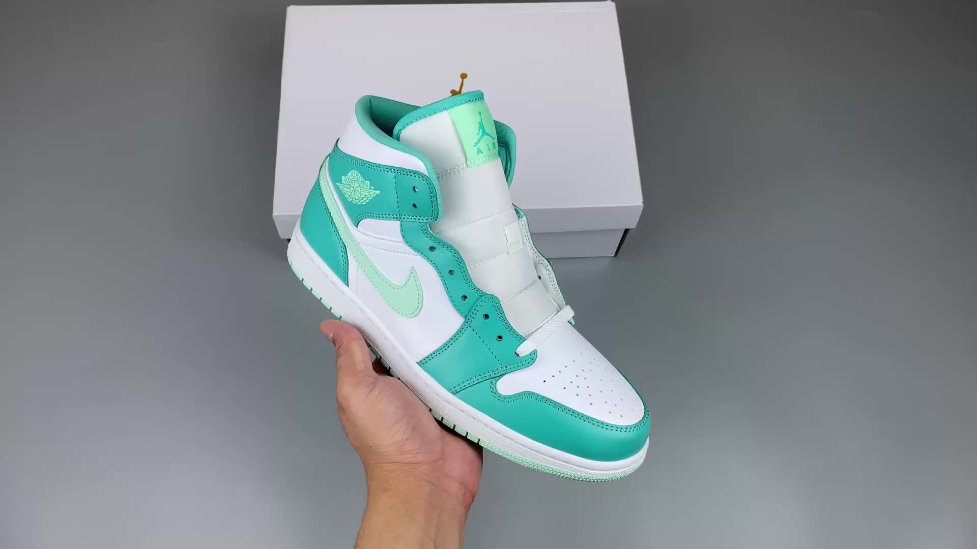 🍃一眼沦陷！这双薄荷绿AJ1 Mid，是