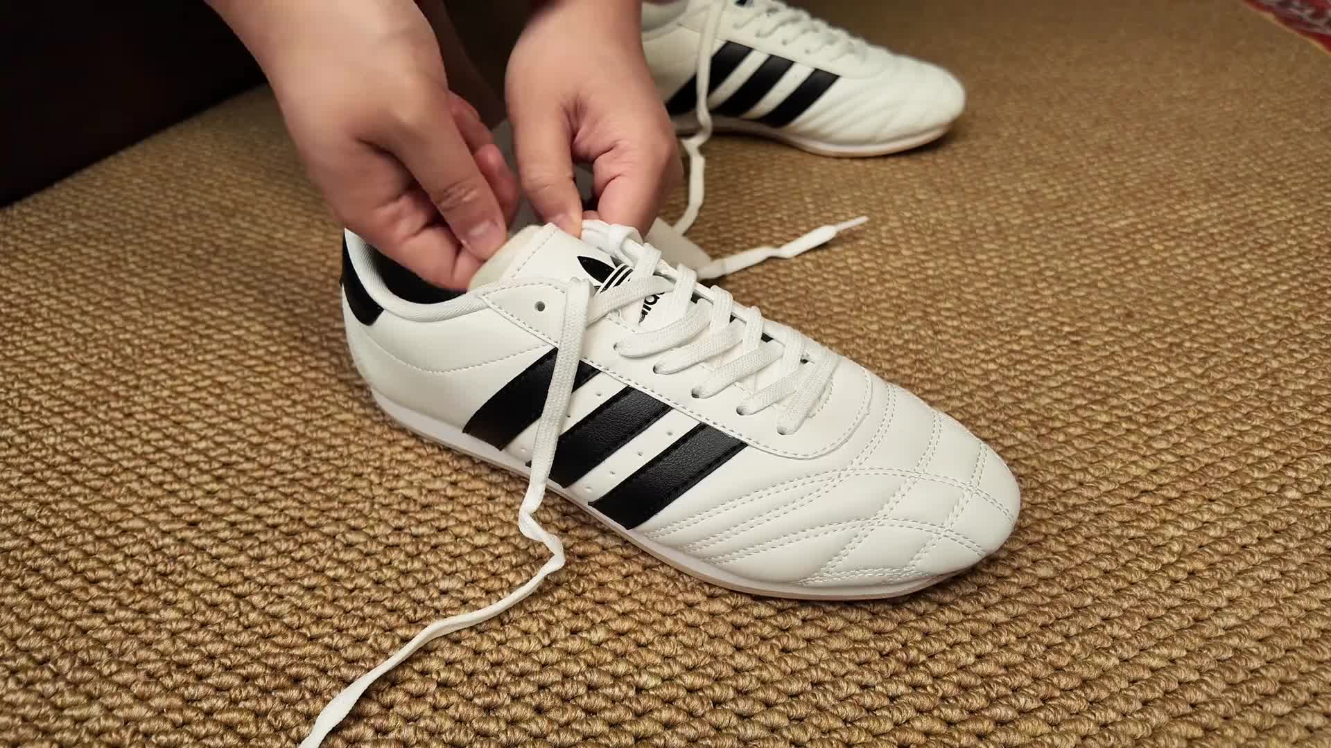 Adidas Taekwondo 黑白生胶 复古辣妹封神款