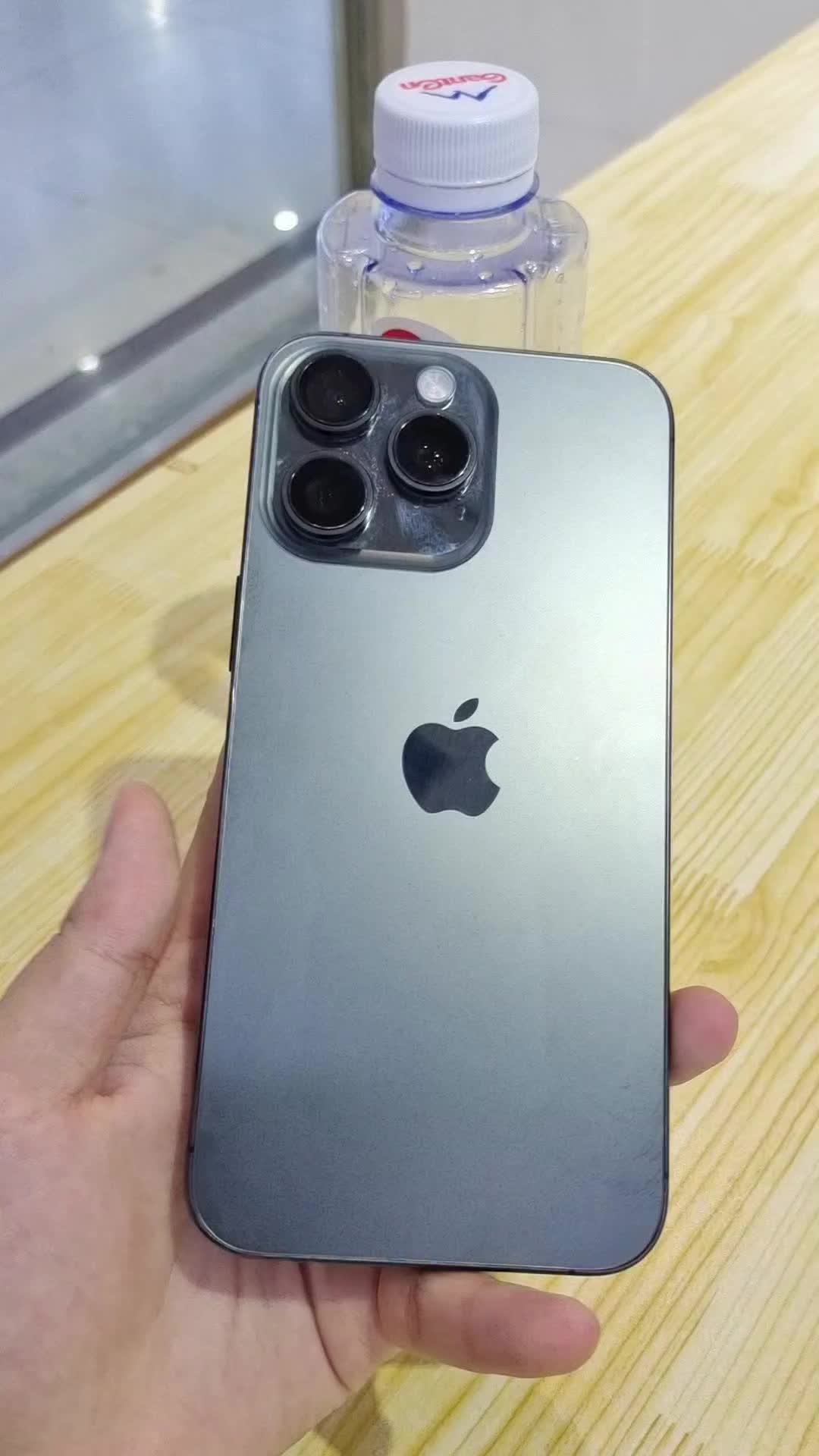 识货的兄弟姐妹们注意了！iPhone 15 Pro Max 黑色款！