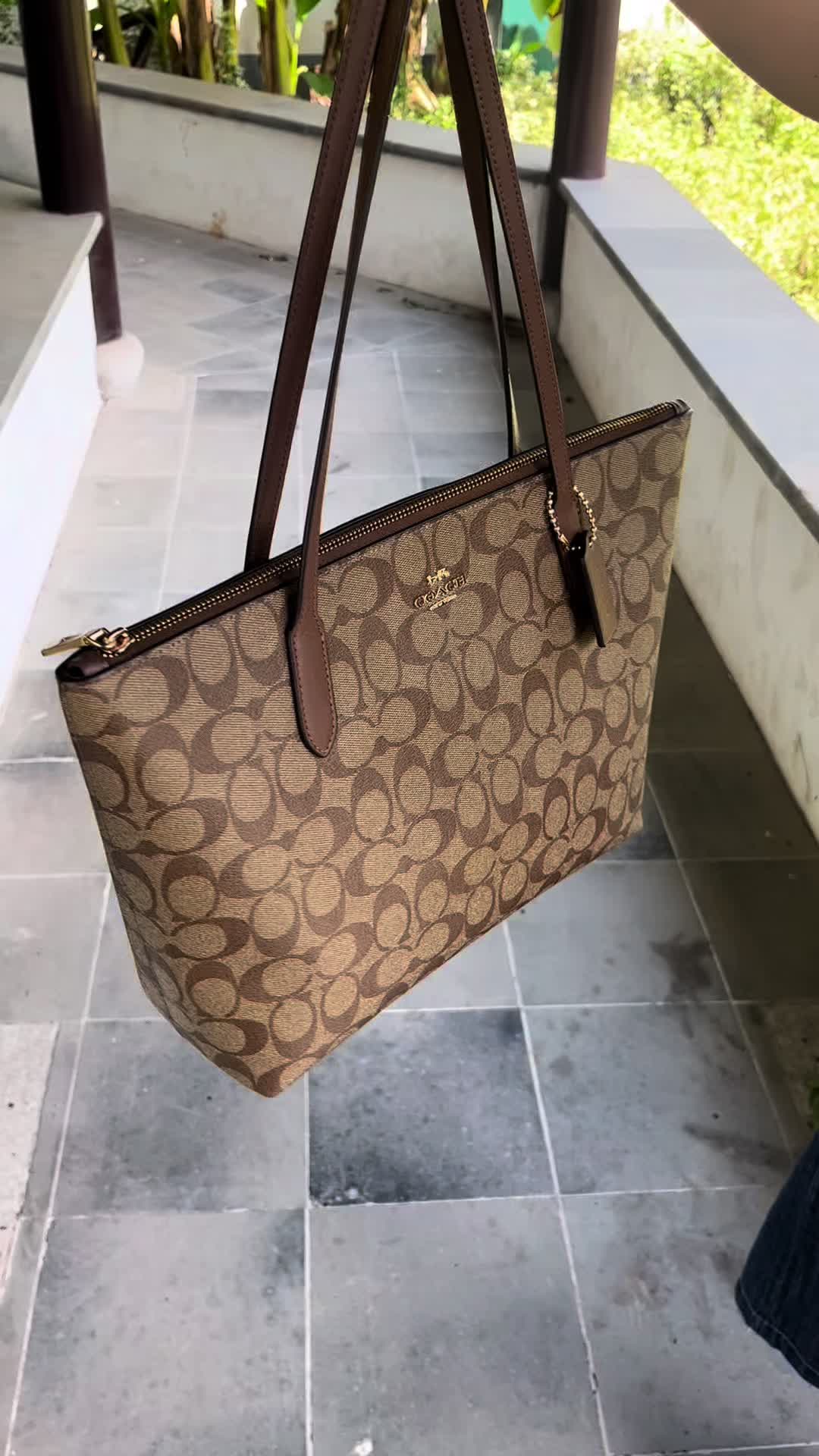 果然出去玩还得是大包包好用呢😎