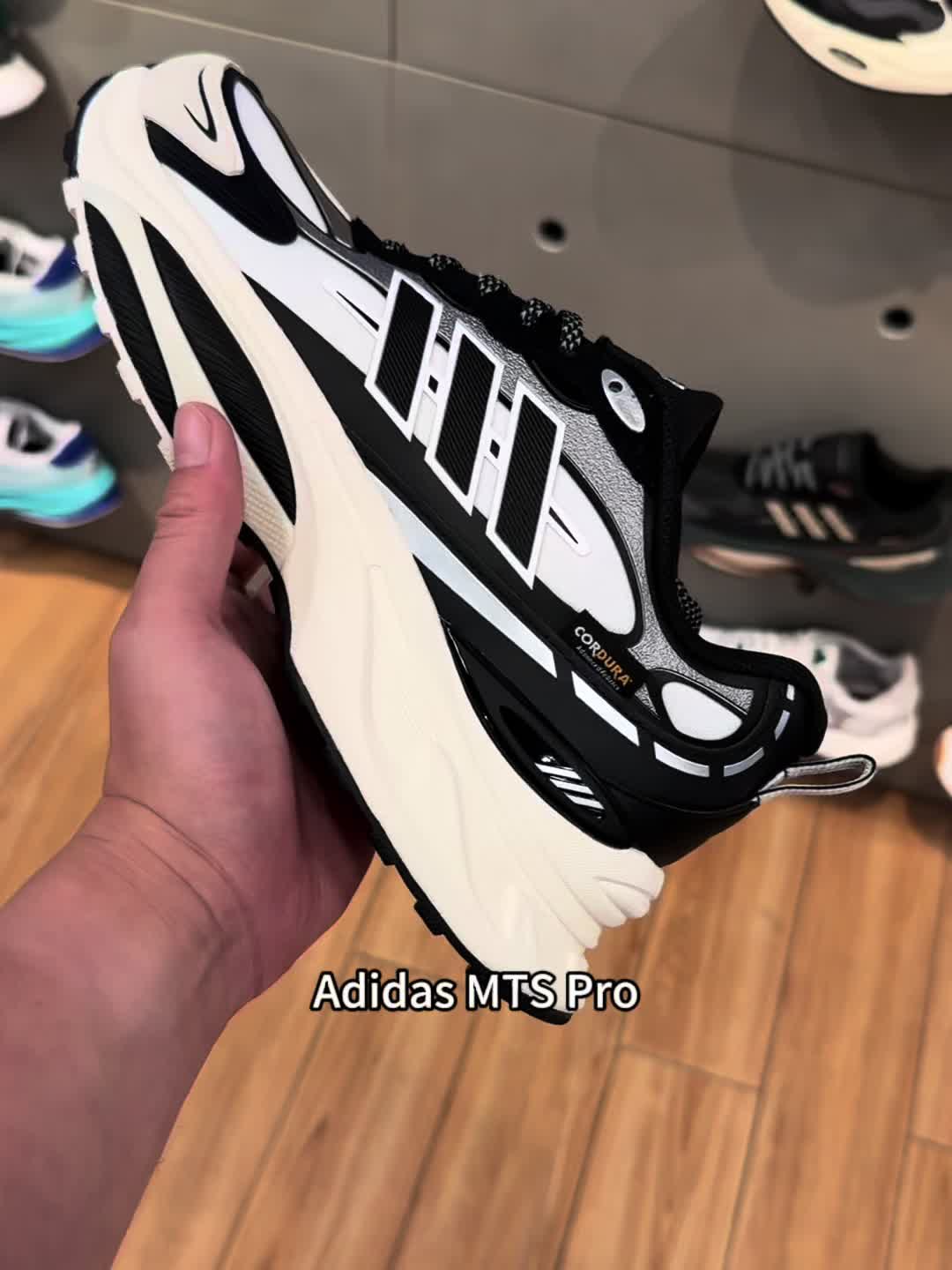 Adidas MTS Pro｜联名款超帅跑鞋