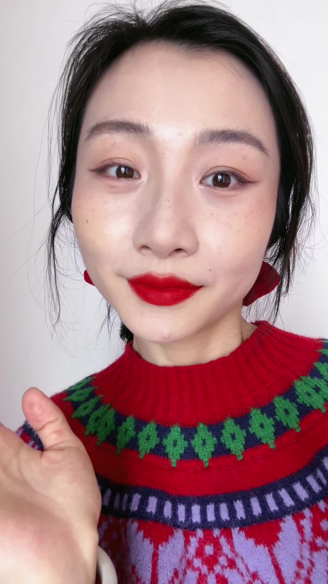 红唇才是最惹人眼！秋冬有这三支口红就够了！