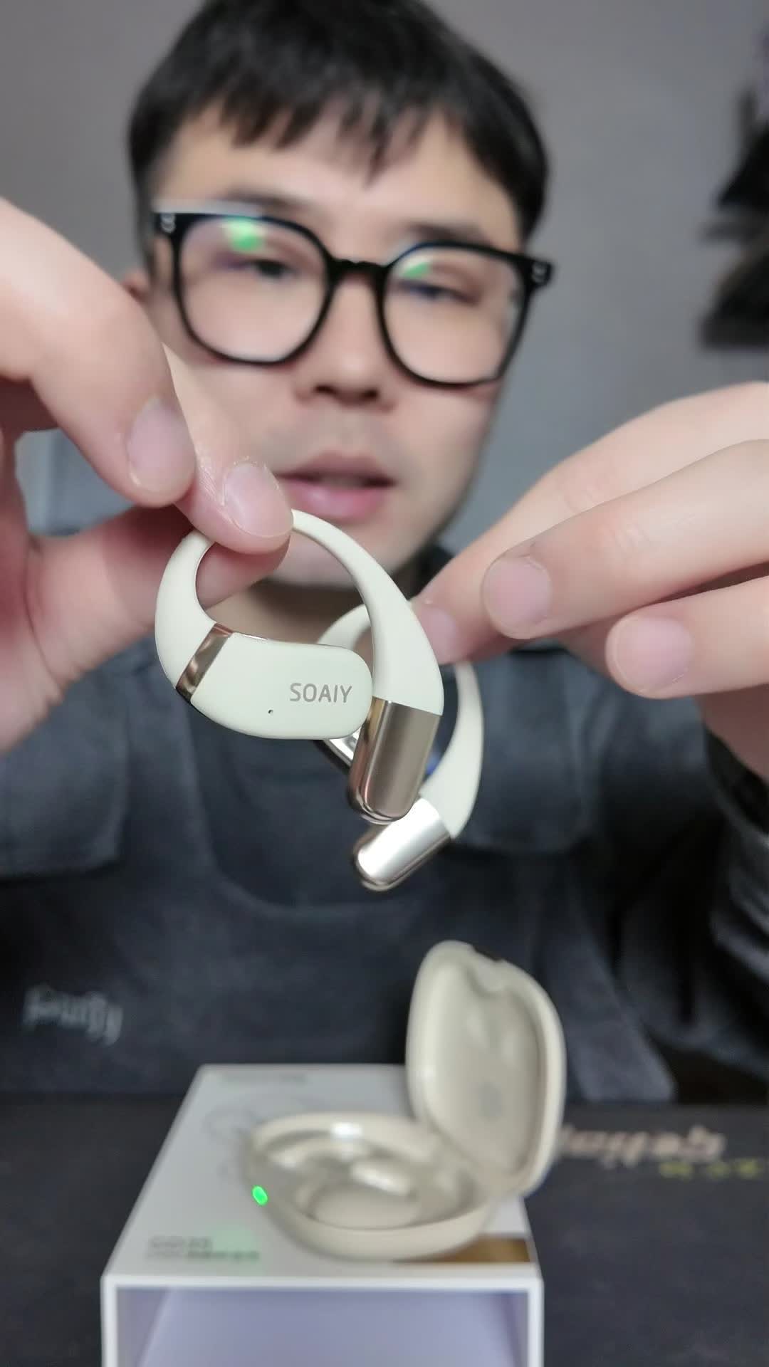 开学季运动锻炼！耳挂式耳机了解一下！