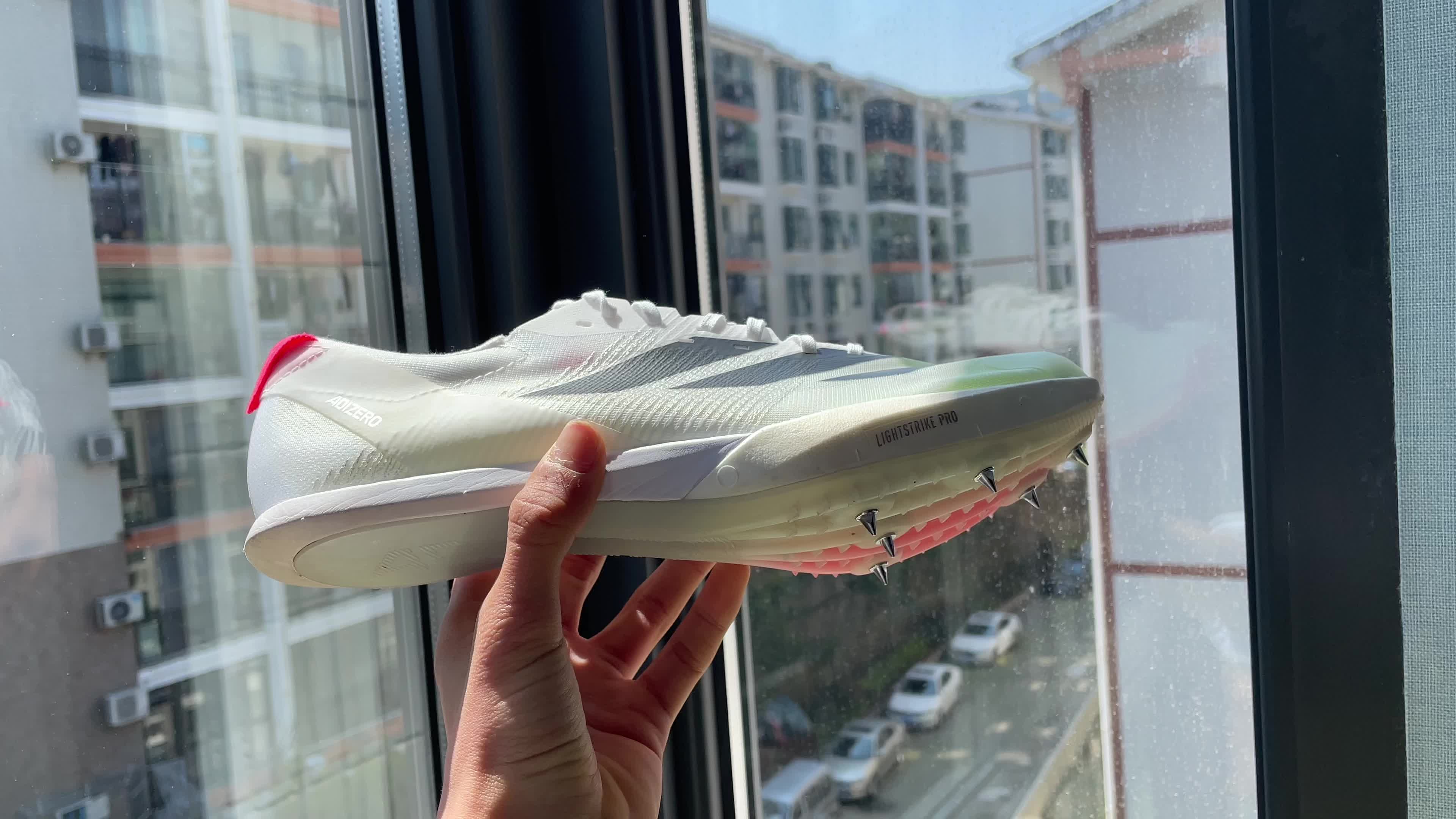 轻如蝉，薄如翼，我叫蝉翼，你记住