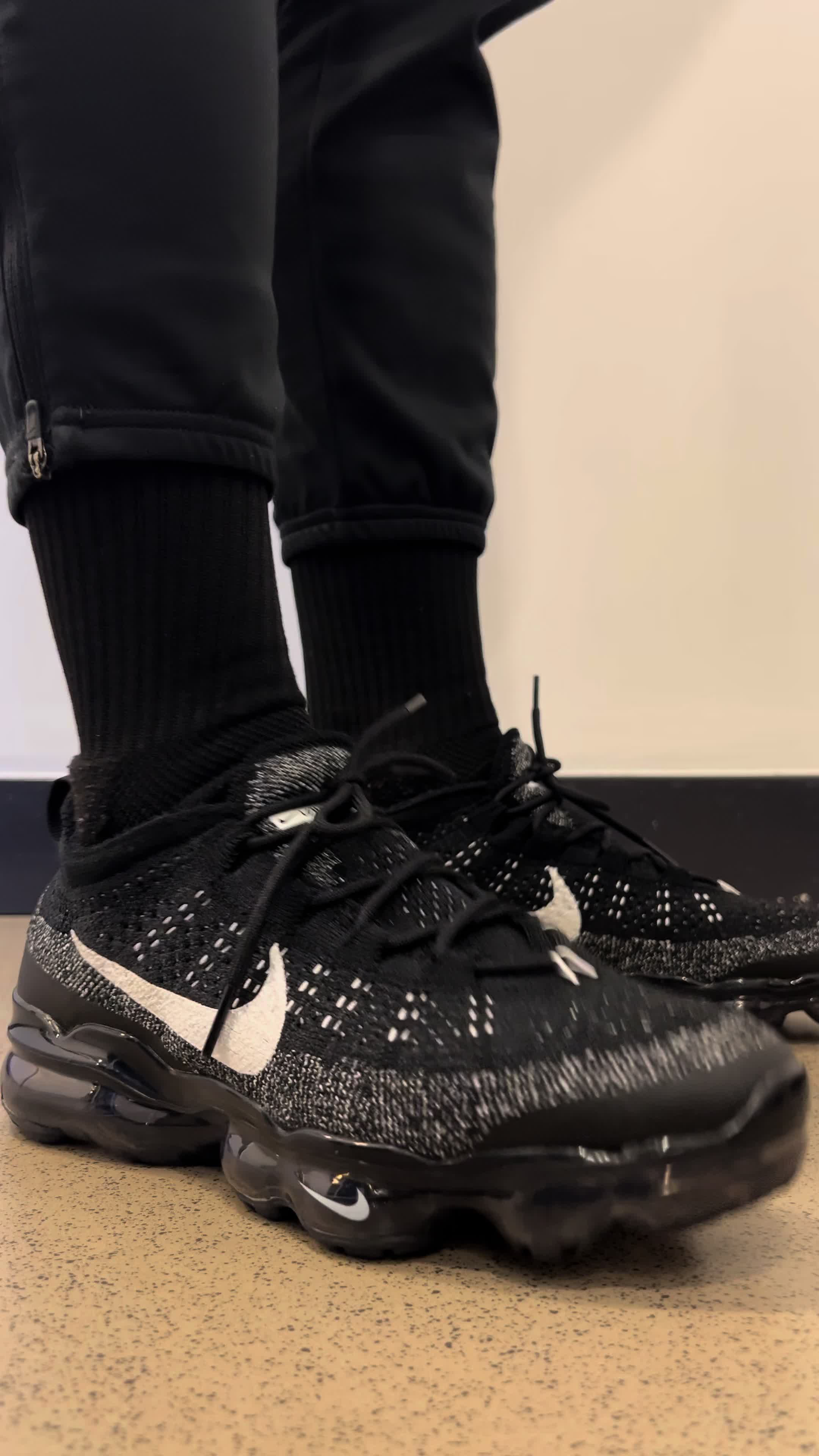 虽然Vapormax的巅峰已过 但这款VaporMax2023外观设计依旧不过时