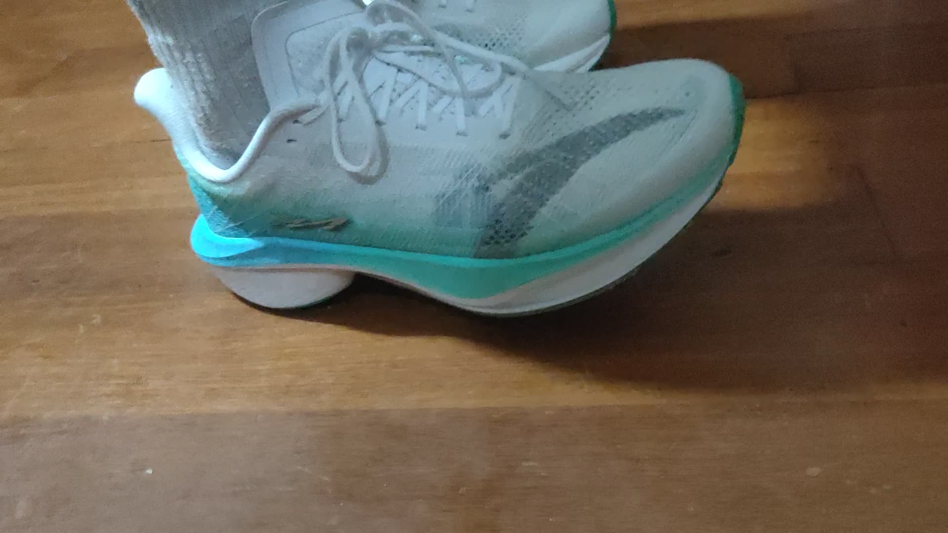 马赫4Pro V2中底形变