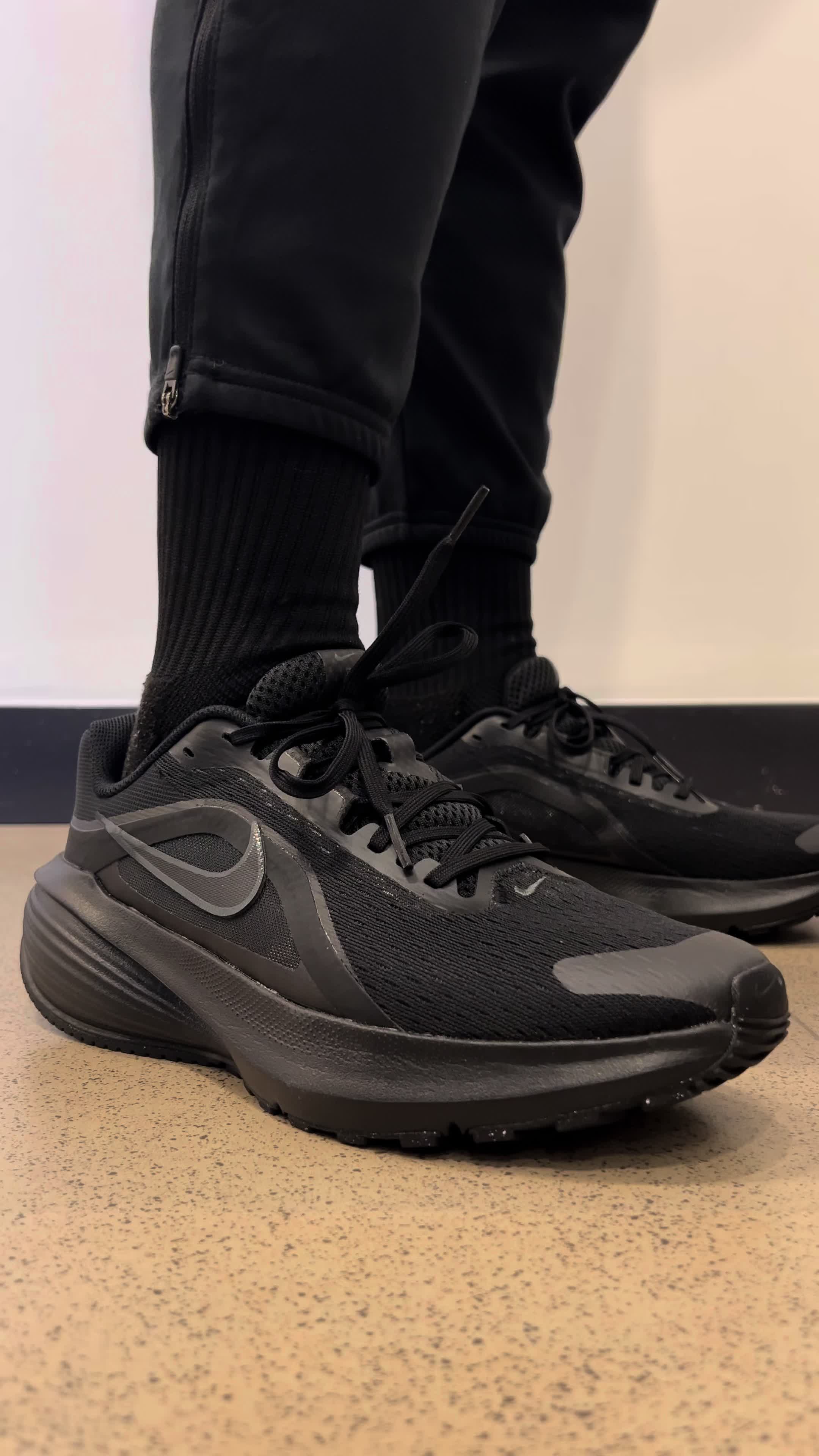 性价比入门级黑武士Nike跑鞋 通勤运动都适用