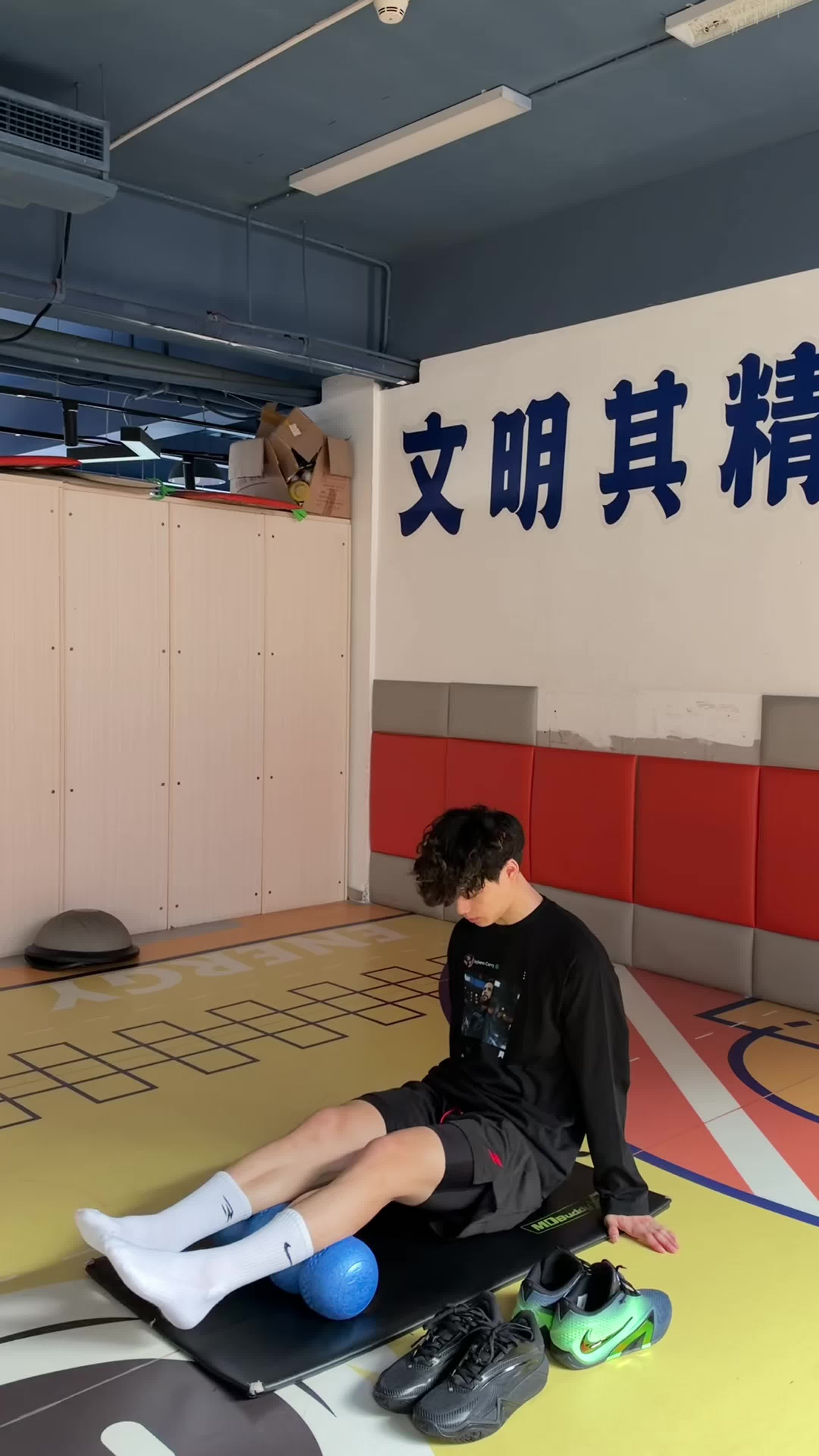 兼顾健身和打球的男生黑色系穿搭太酷啦