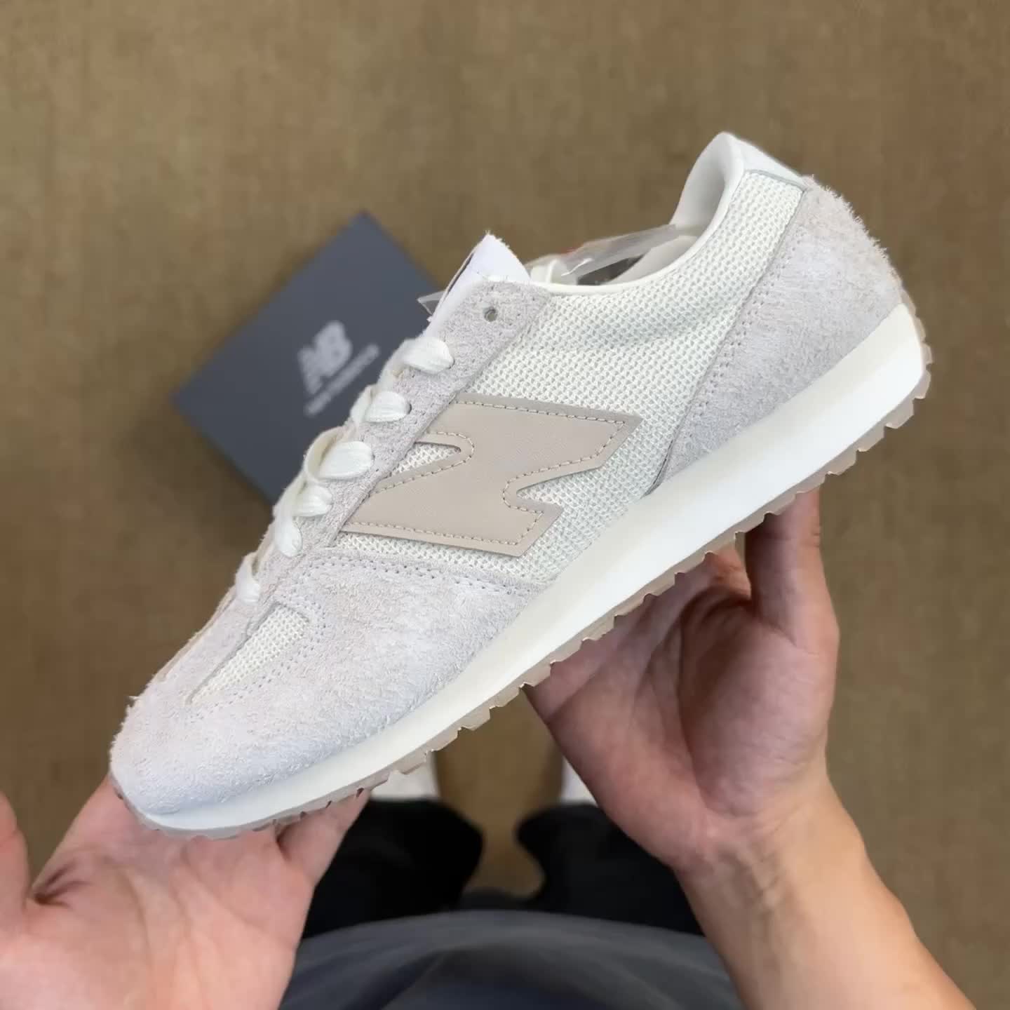 NB这双奶油鞋，温柔系穿搭天花板