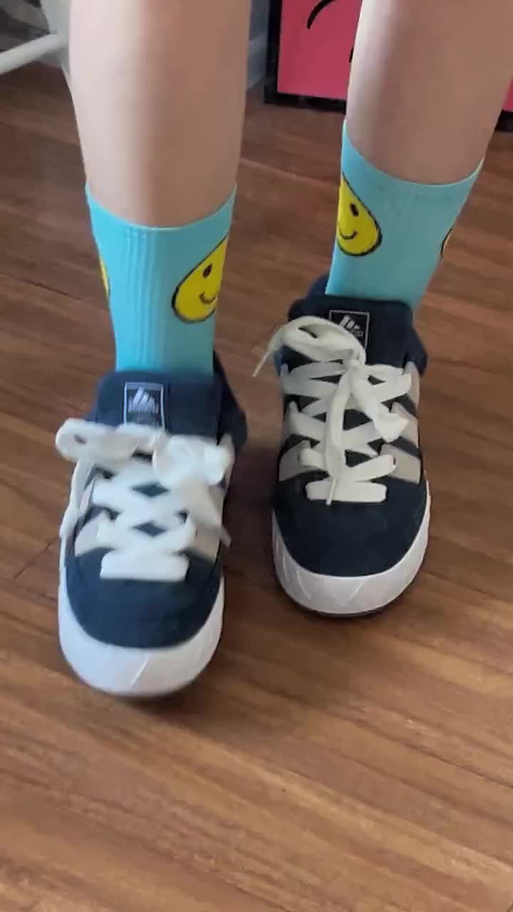 藏蓝小白鞋，少年感拉满