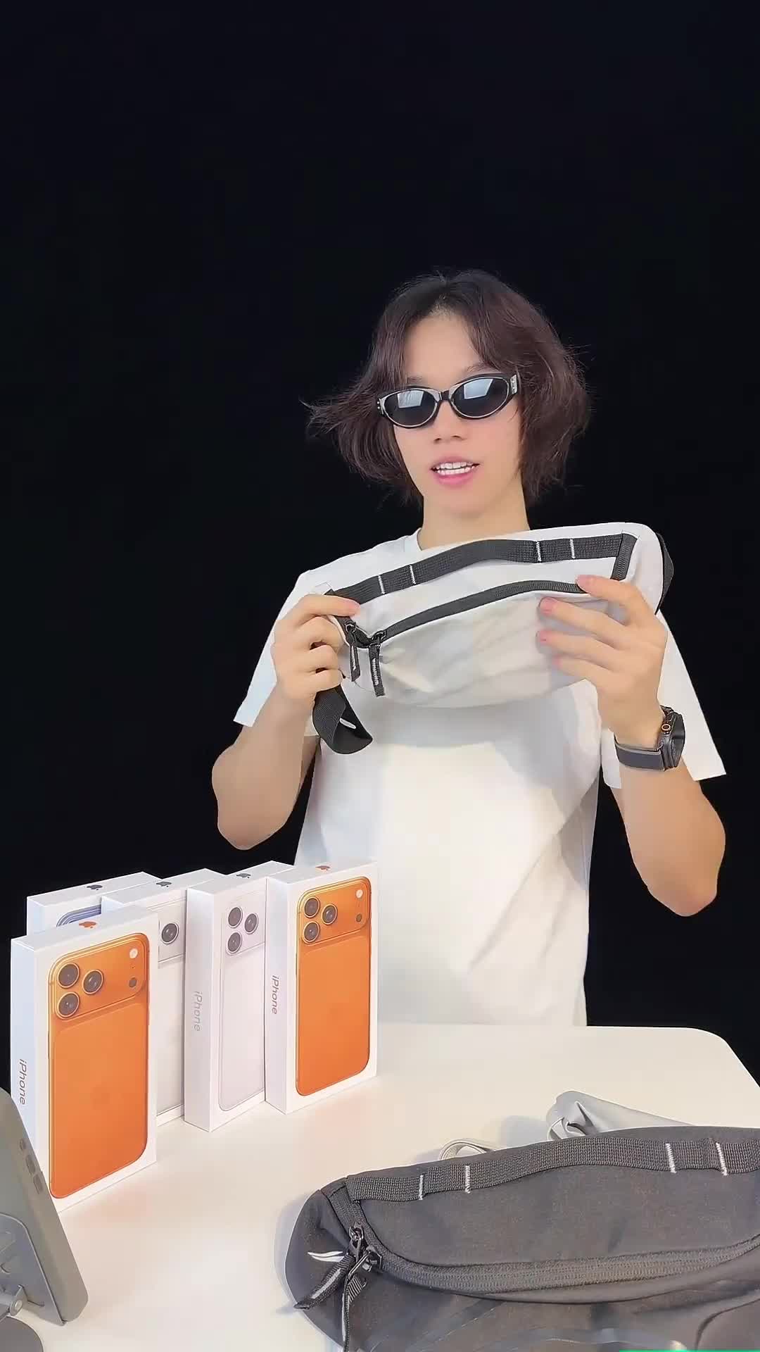 多功能腰包怎么选？李宁这款男女都适配！