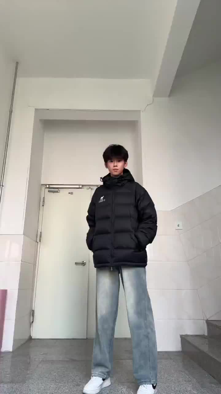 谁还没一件骆驼羽绒服
