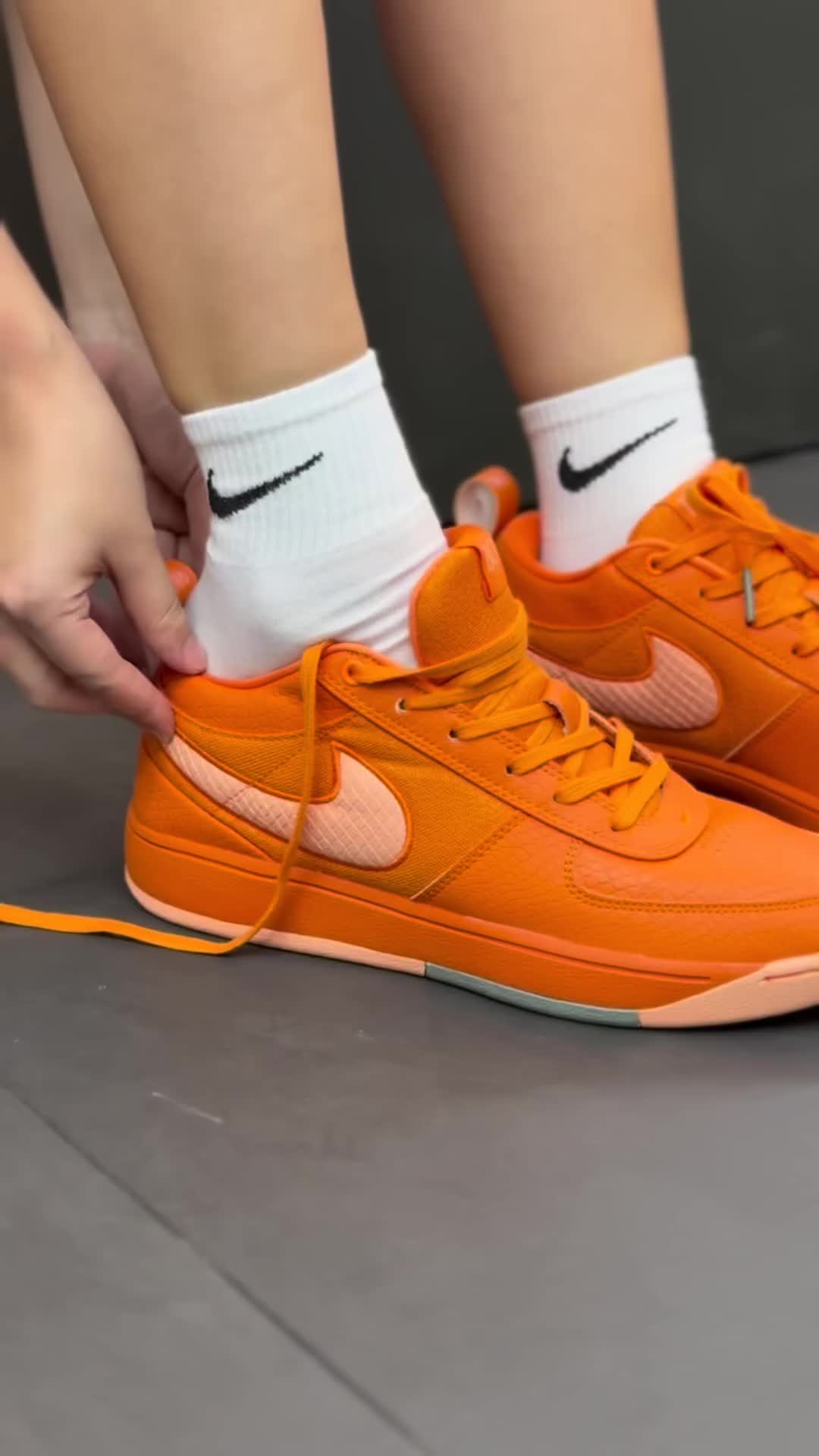橙色暴击！Nike Book 1这抹橘直接戳中穿搭心巴