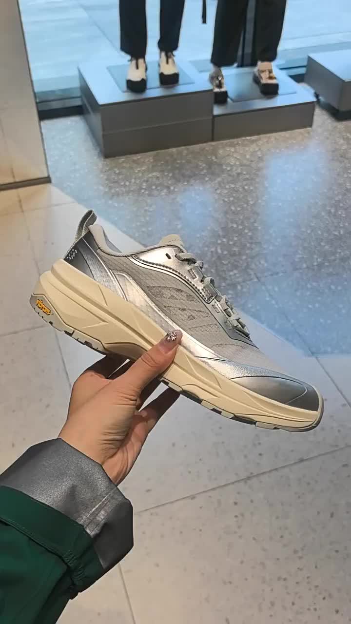 可隆银灰户外鞋｜未来感机能风太戳我✨