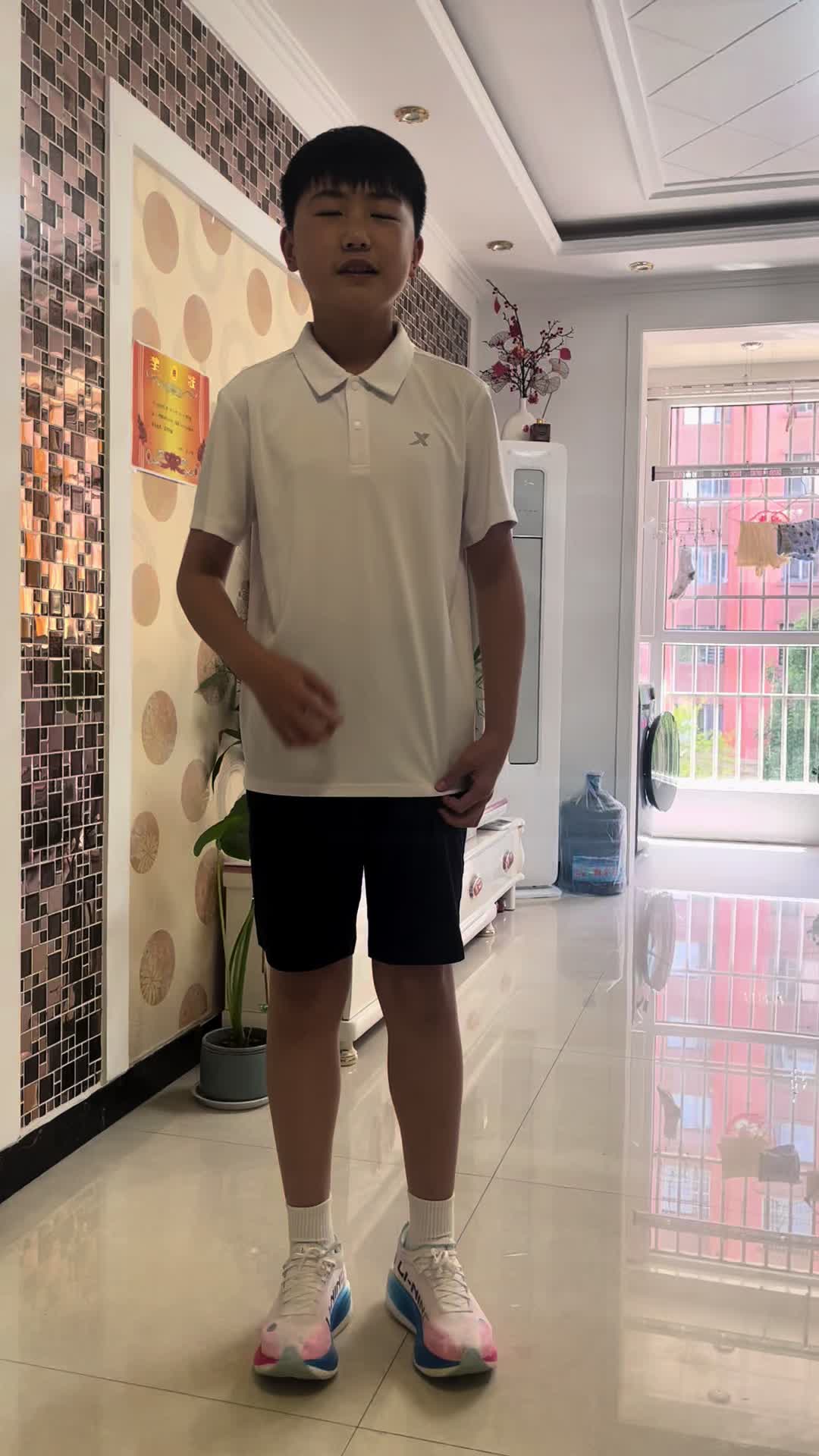 日常穿搭，特步儿童衣服，面料聚酯纤维，鞋李宁飞电5E，有喜欢的兄弟们可以做一下参考