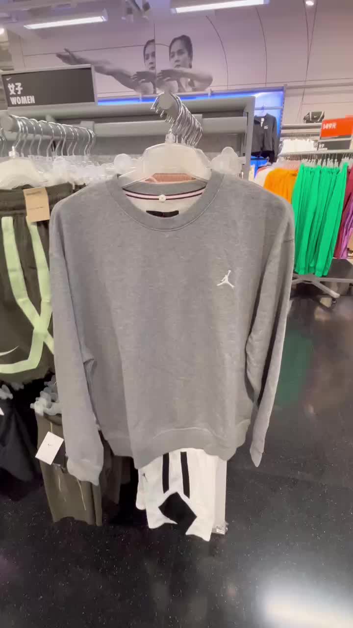 灰色卫衣好看耐穿！