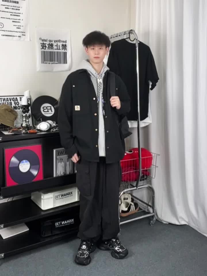 OOTD | 黑色秋日少年感穿搭来啦！