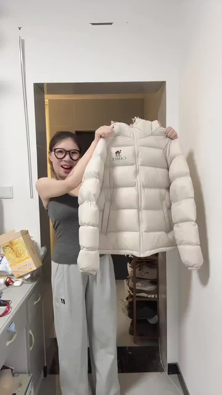 哇哦！真的是今年买到最喜欢的一件羽绒服！！
