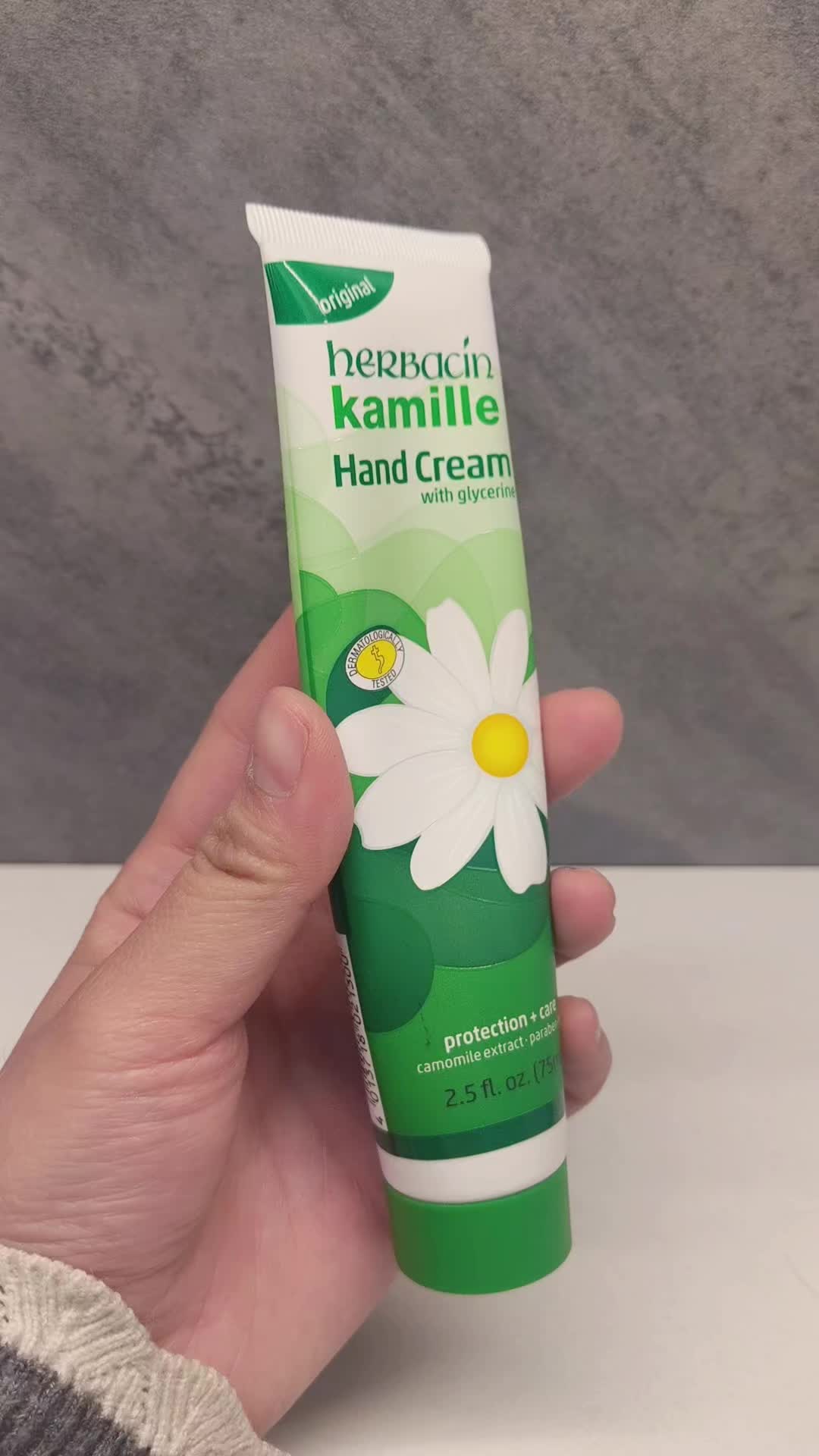 不允许还有人没用贺本清护手霜！