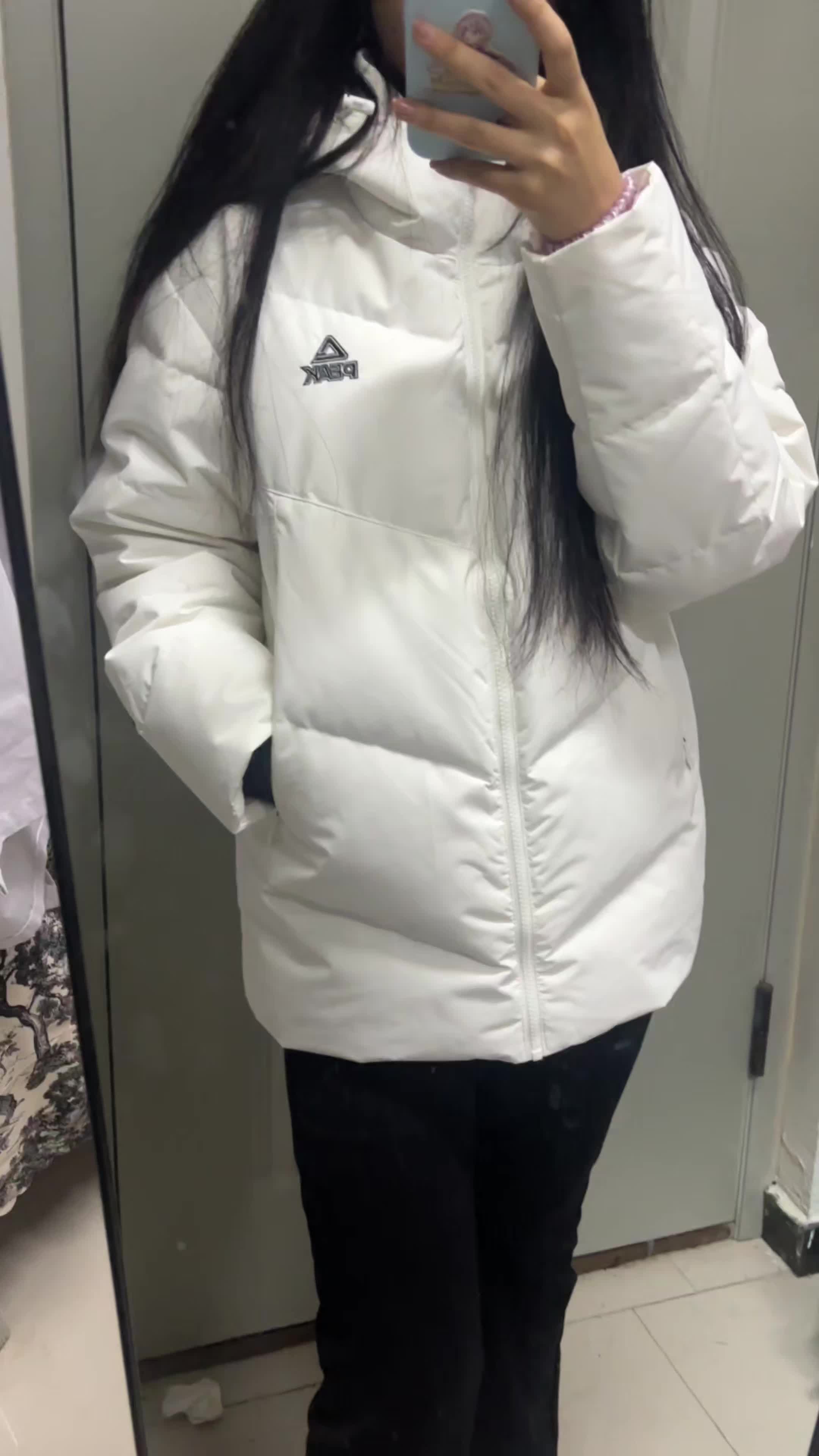 这件白色羽绒服太仙女了！特别特别的抗冻！