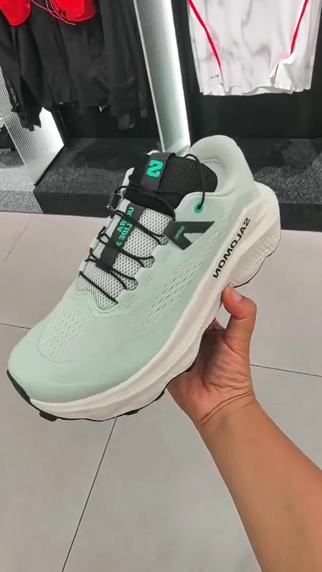 SALOMON萨洛蒙 ULTRA GLIDE 3 舒适柔软耐磨透气支撑 低帮跑步鞋 女款 绿色