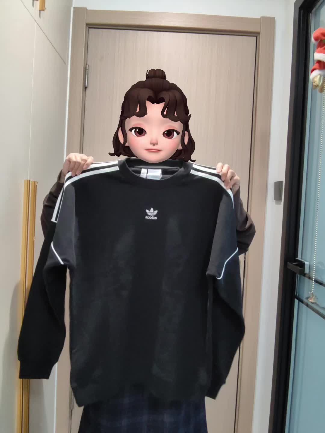 卫衣还要看阿迪，这件卫衣不仅经典简约，质